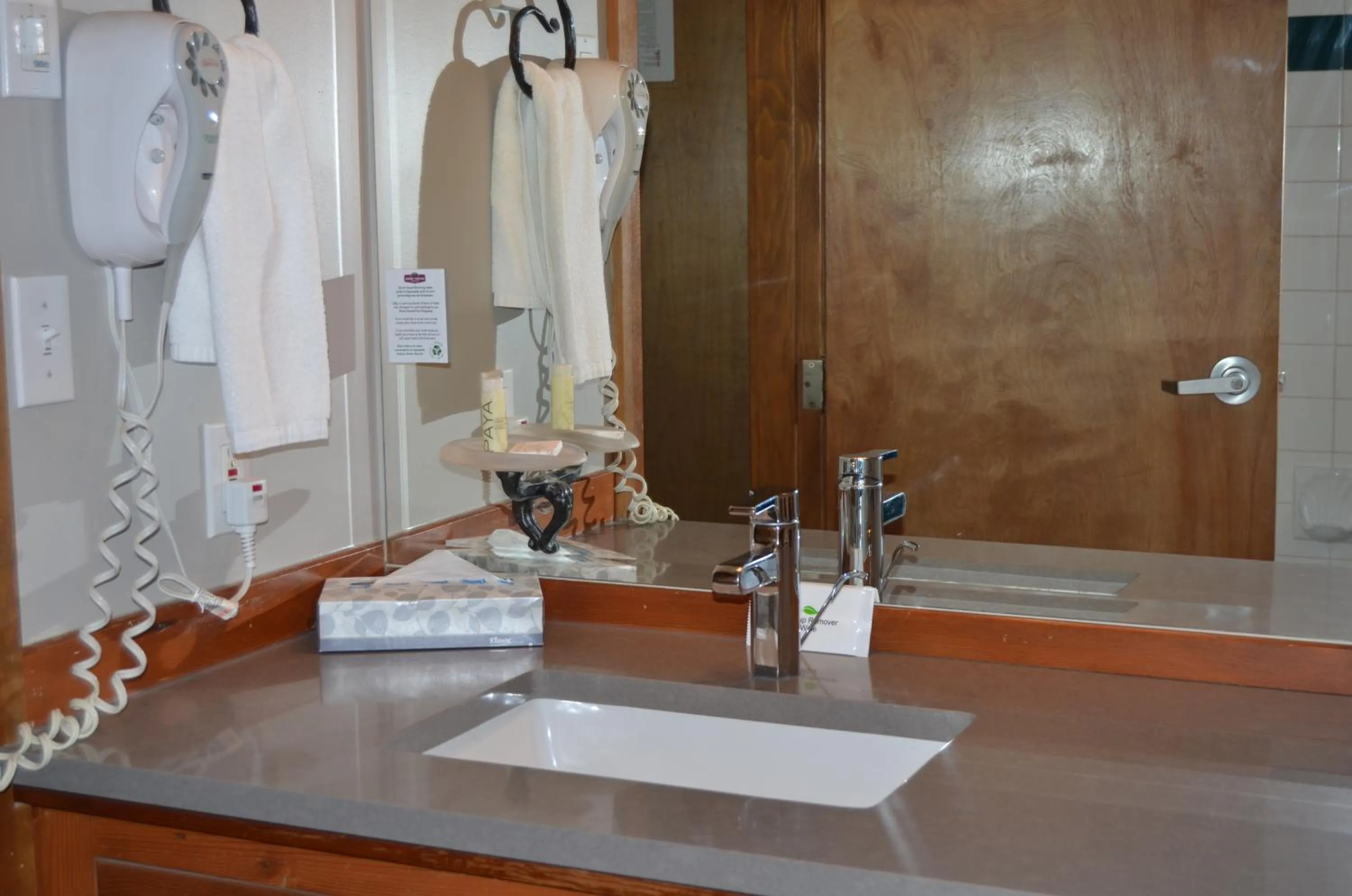 Bathroom in Howe Sound Inn & Brewing Company