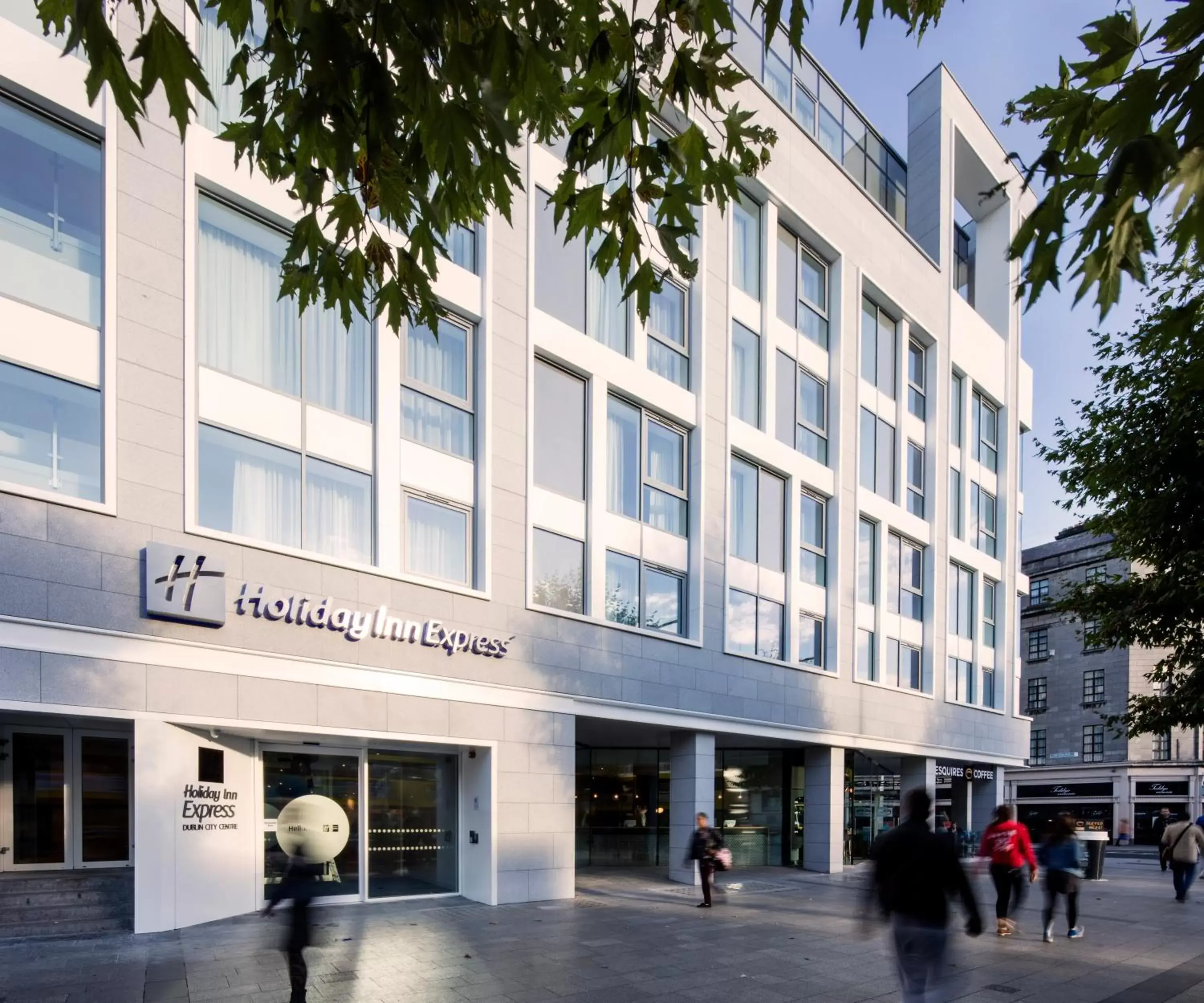 Property Building in Holiday Inn Express Dublin City Centre