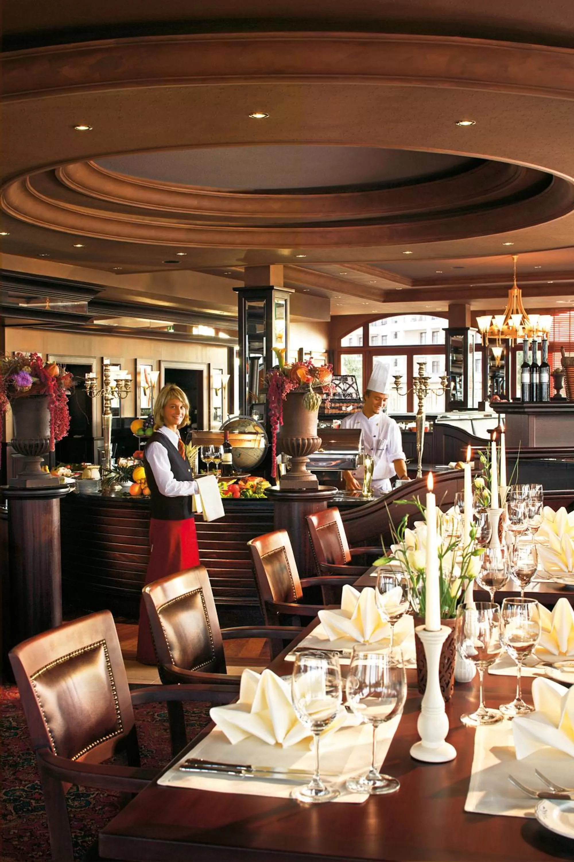 Restaurant/places to eat in Yachthafenresidenz Hohe Düne