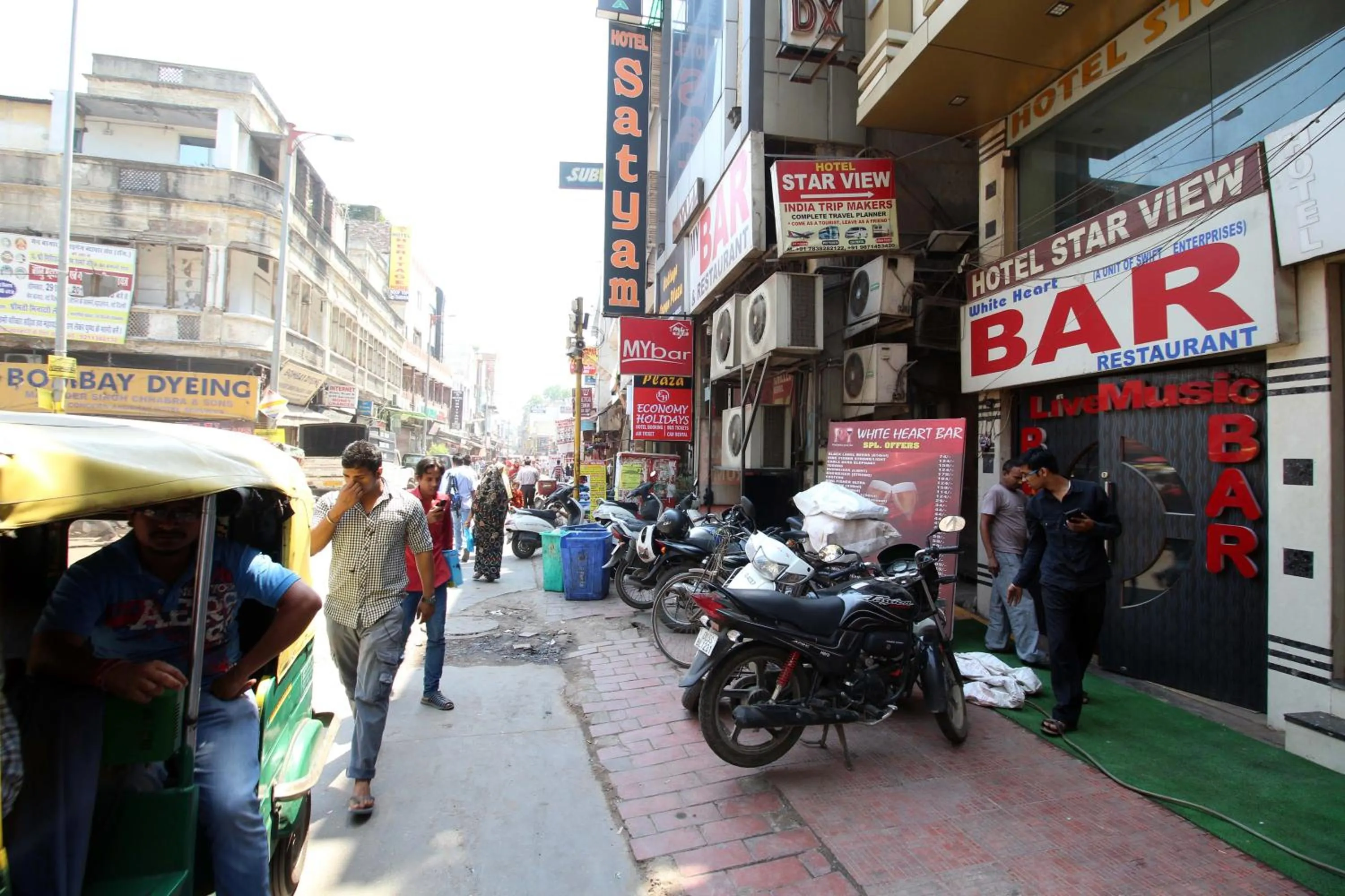 On-site shops in Hotel Star View