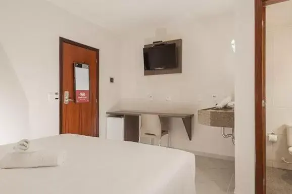 Photo of the whole room, Bed in Hotel Dois H Photo of the whole room, Bed in Hotel Dois H