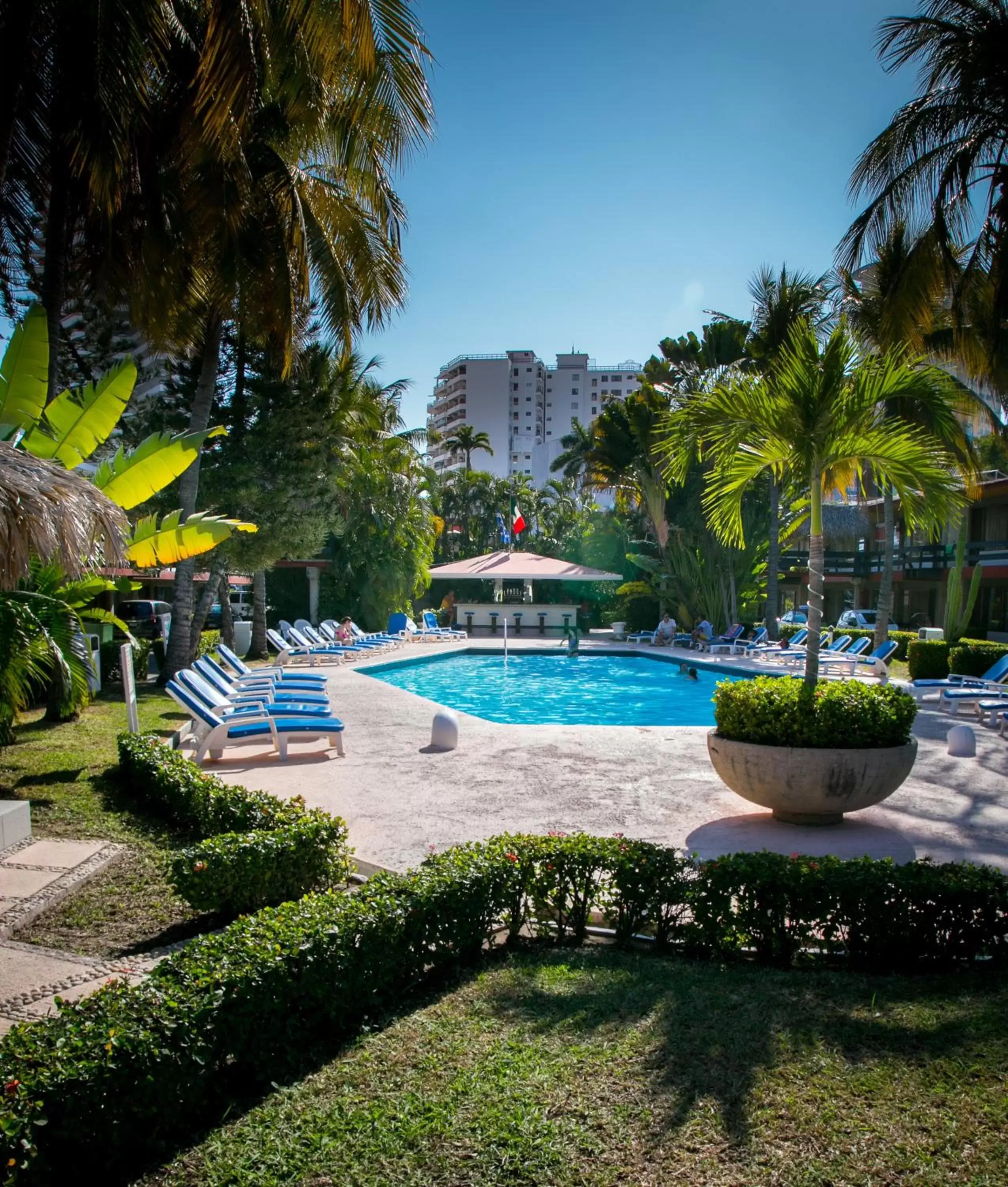 Natural landscape, Swimming Pool in Hotel Bali-Hai Acapulco