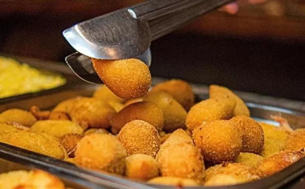 Restaurant/places to eat in Pousada Jovimar