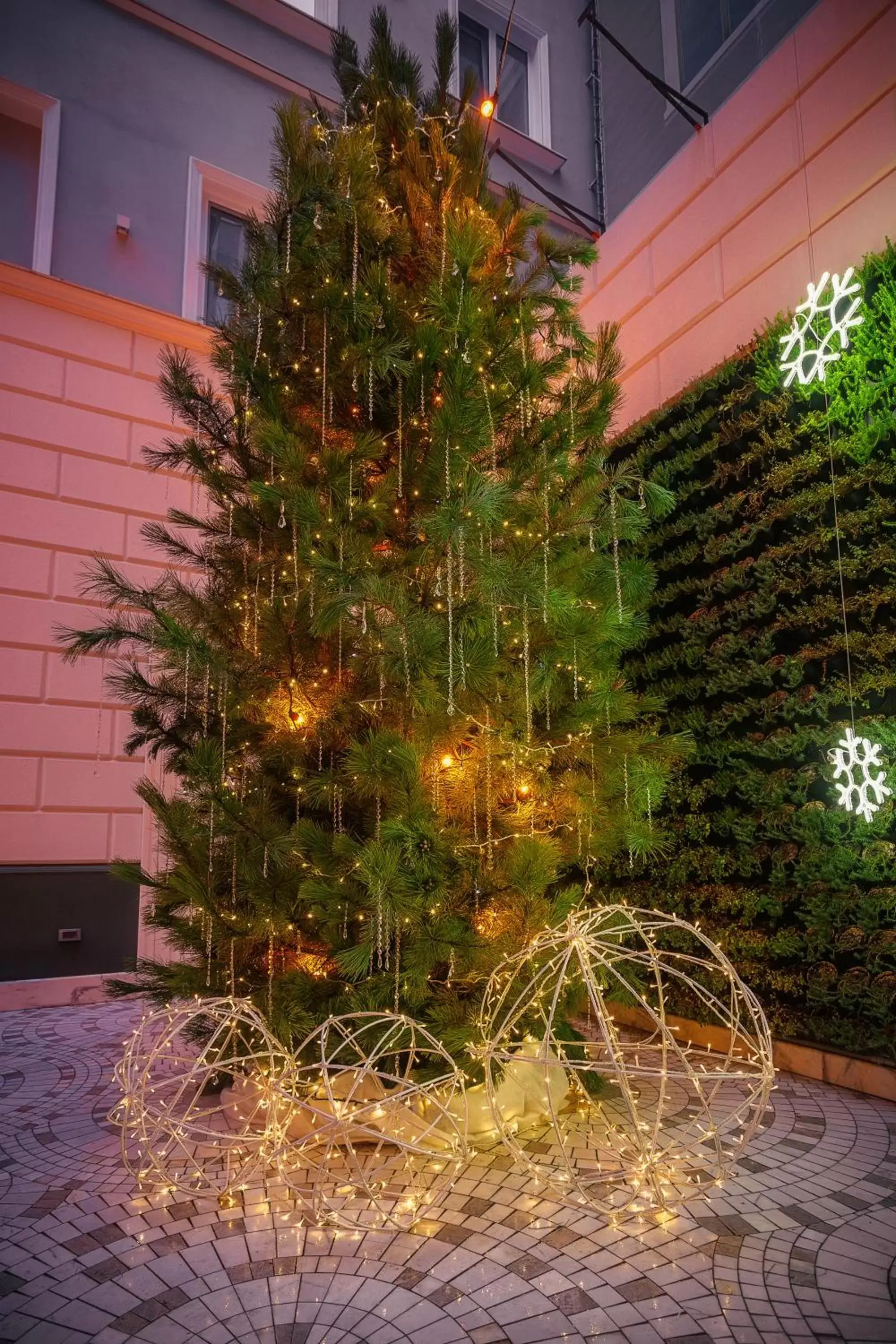 Inner courtyard view in Radisson Hotel City Centre Odesa Inner courtyard view in Radisson Hotel City Centre Odesa