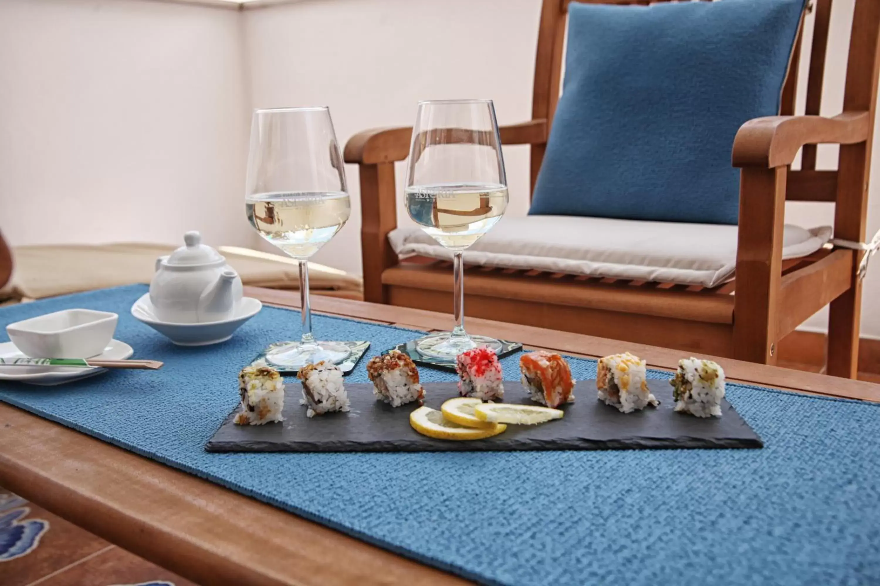 Food and drinks in Mare Versus Luxury Suites