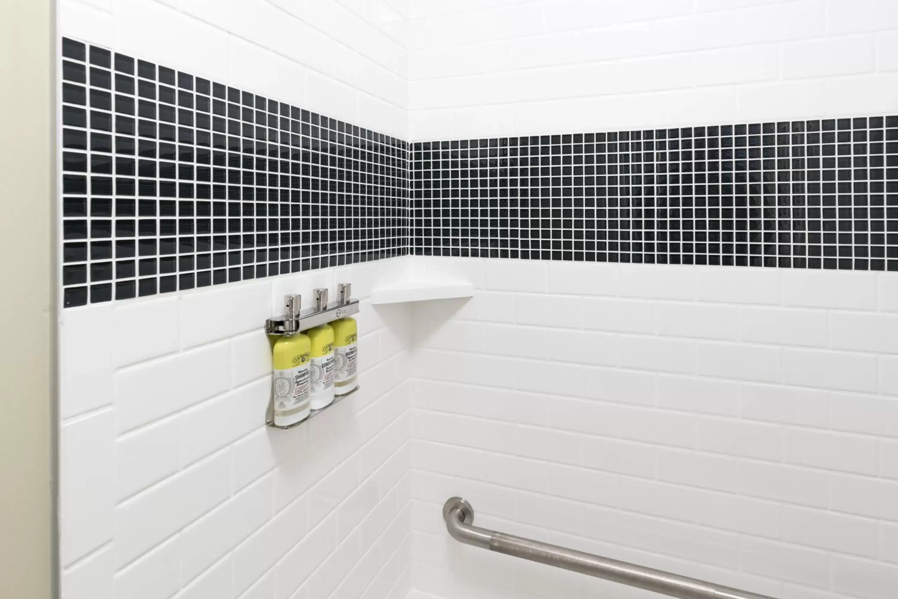 Shower, Bathroom in Staybridge Suites - Saskatoon - University, an IHG Hotel
