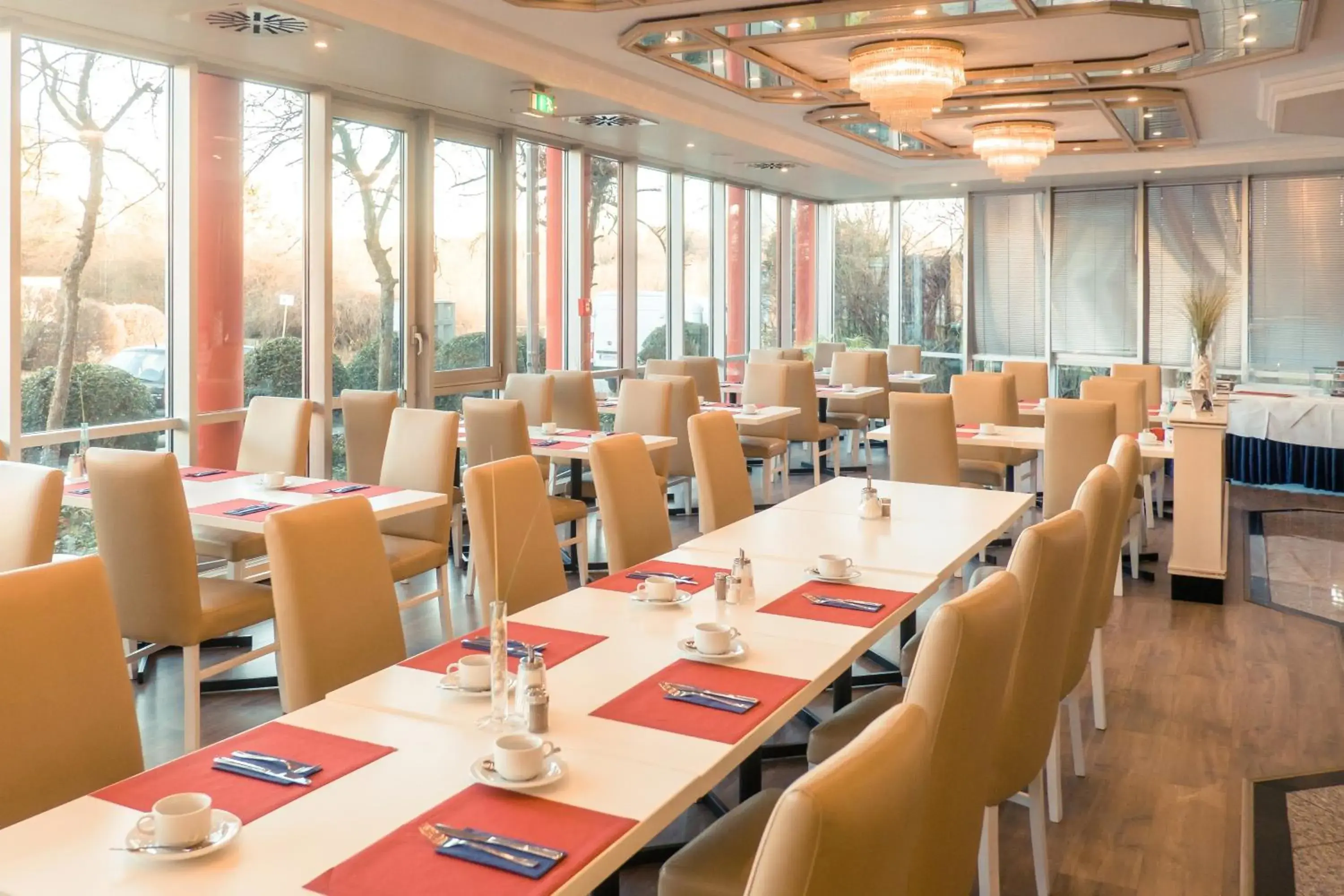 Restaurant/Places to Eat in Hotel Stuttgart Sindelfingen City by Tulip Inn