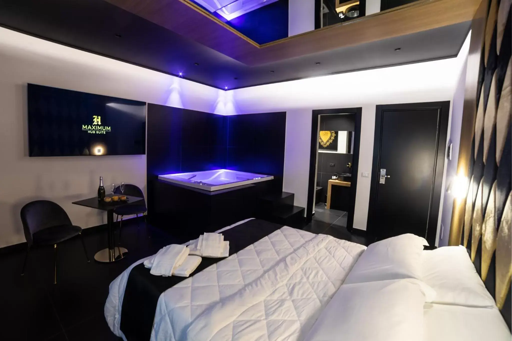 Bed in Maximum hub suite&spa
