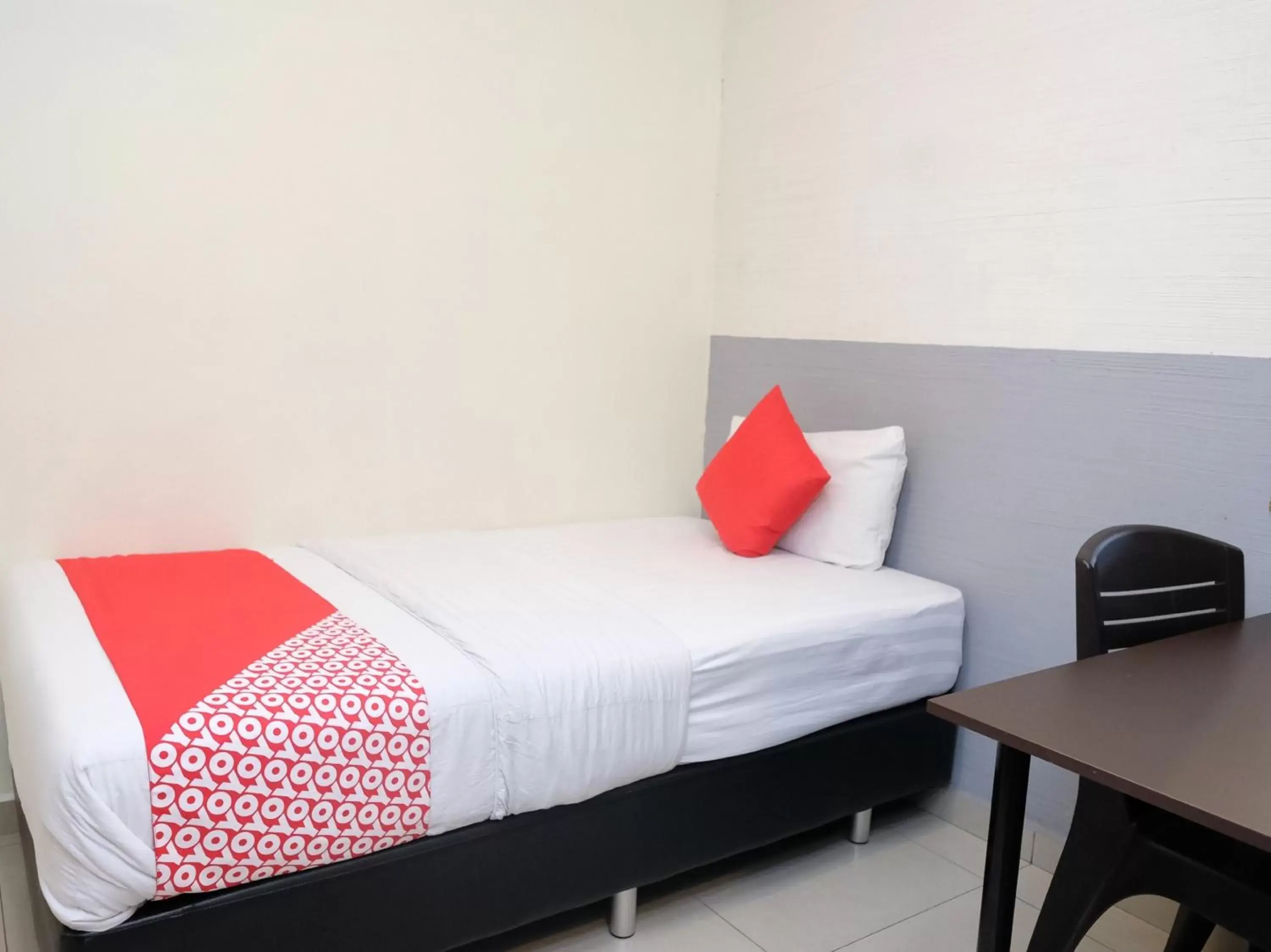 Bedroom, Bed in Hotel De' Tees, Masai Utama