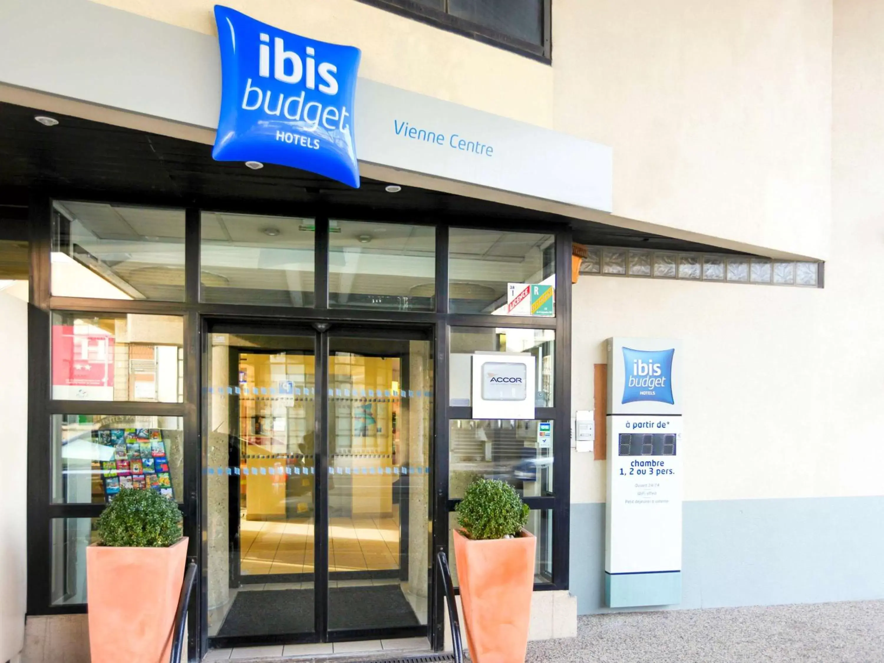 Property building in ibis budget Vienne Sud