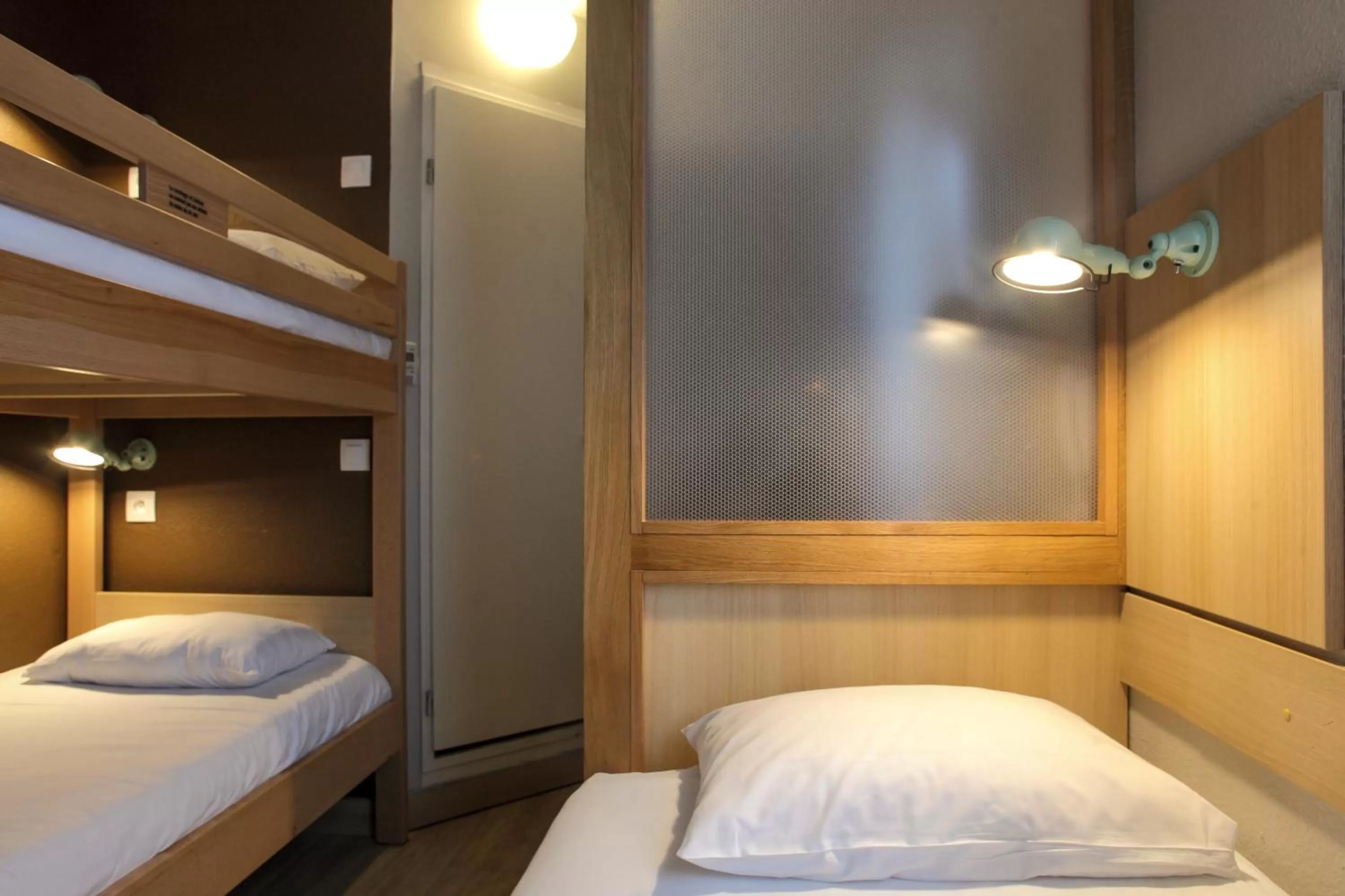 bunk bed, Bed in Hotel Reseda