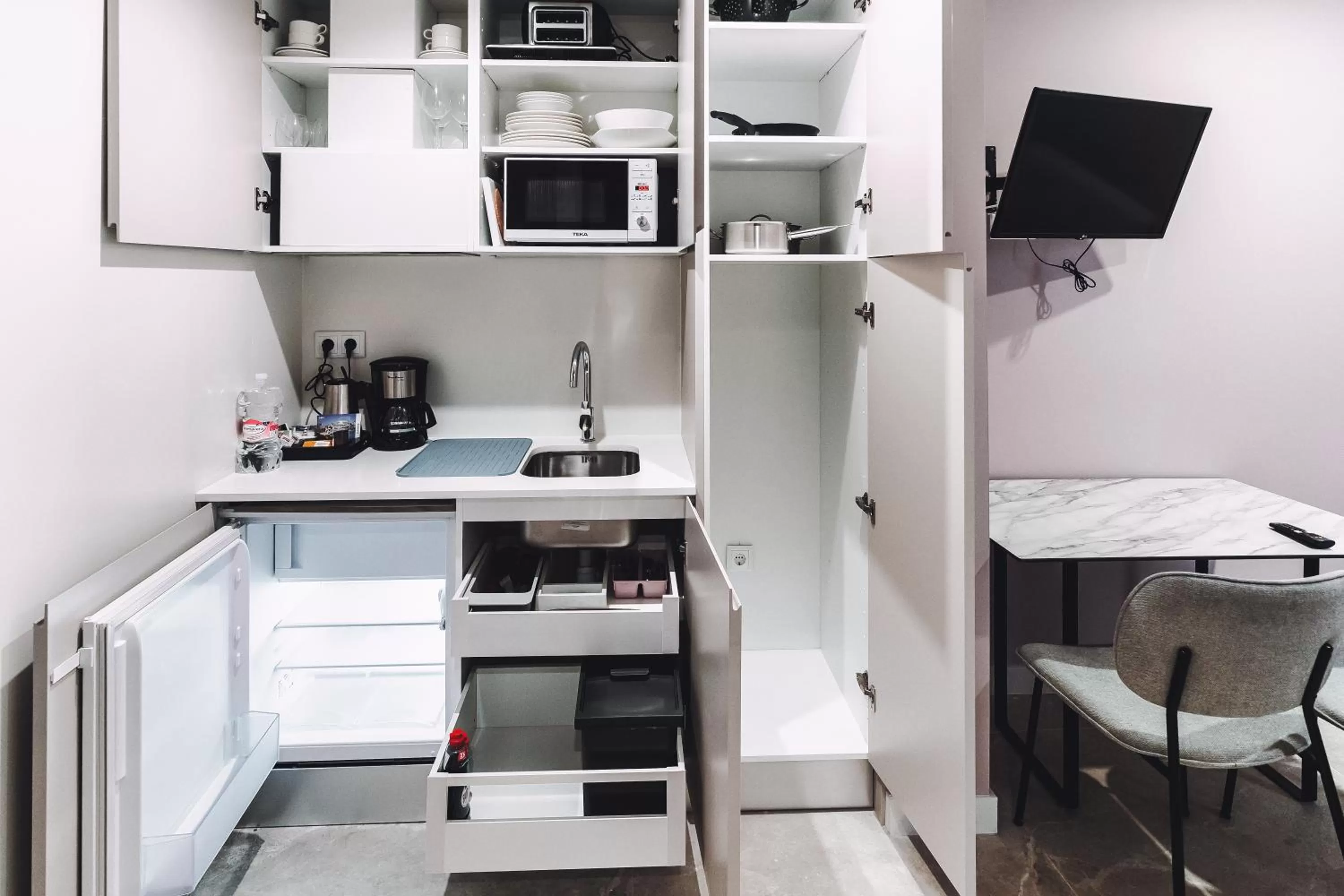 Kitchen or kitchenette in GBH Hotel-Apartamentos Estrella de Mar