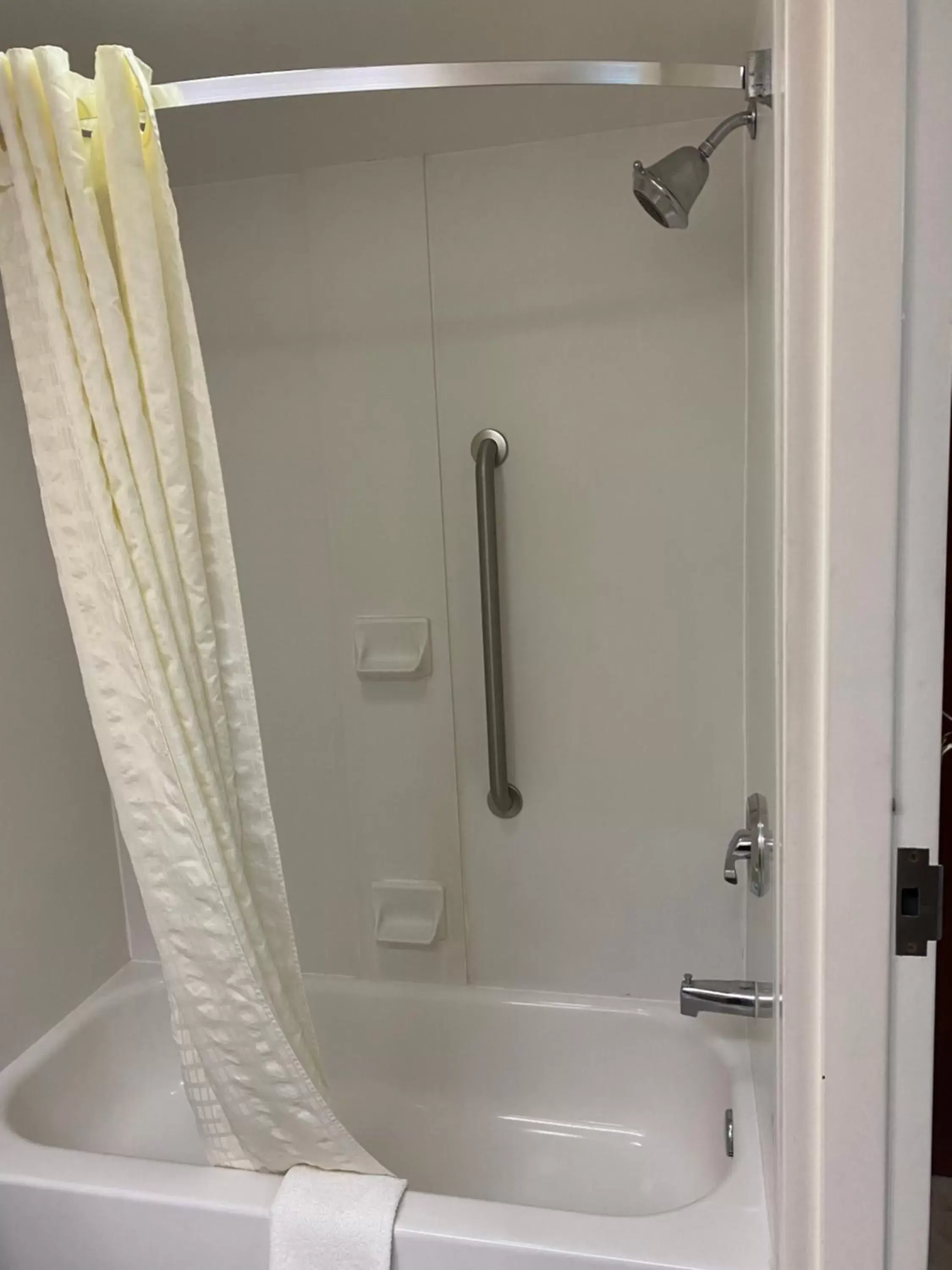 Bathroom in Homestead Lodge Apart Hotel