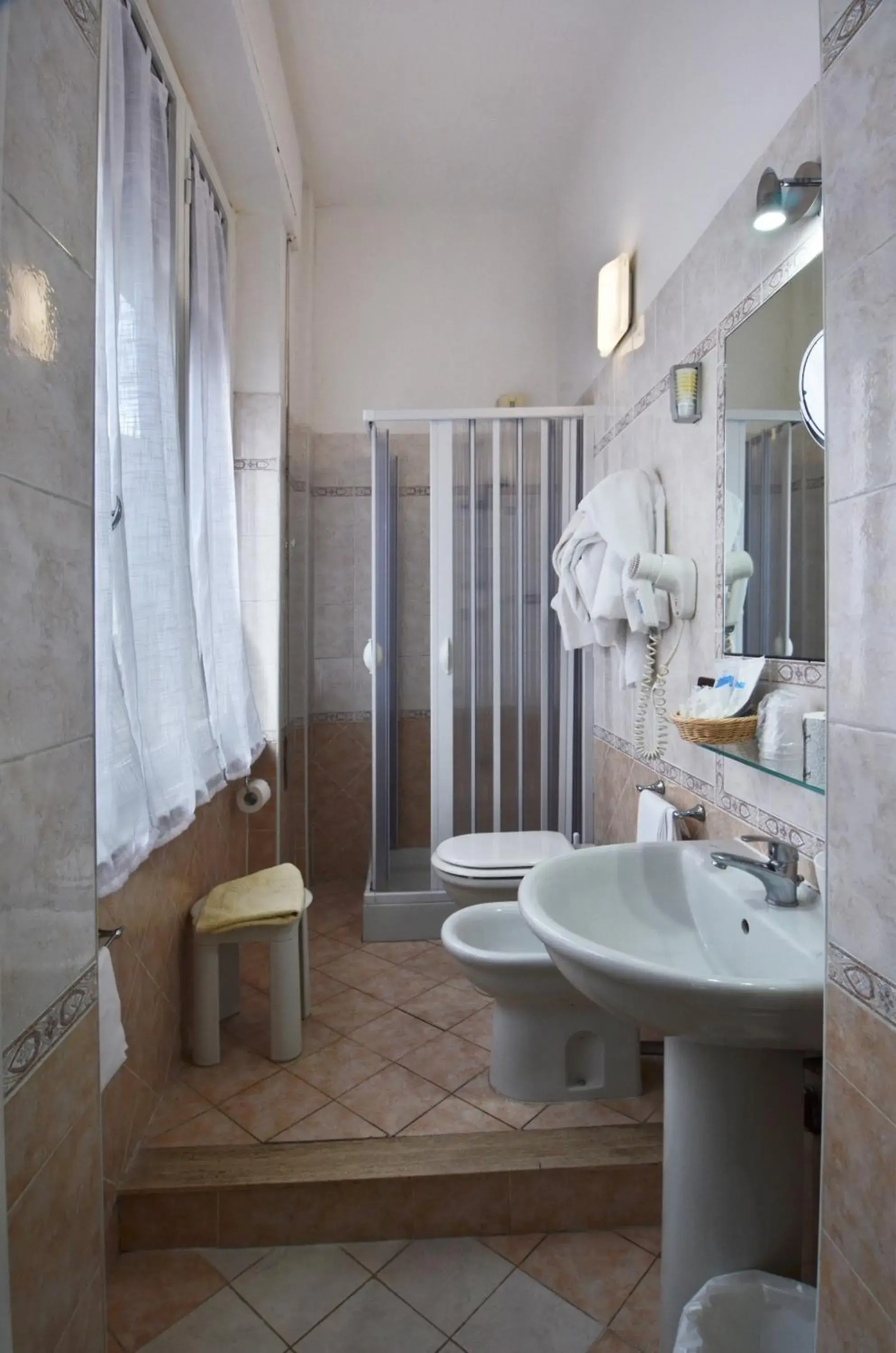 Bathroom in Hotel La Torre