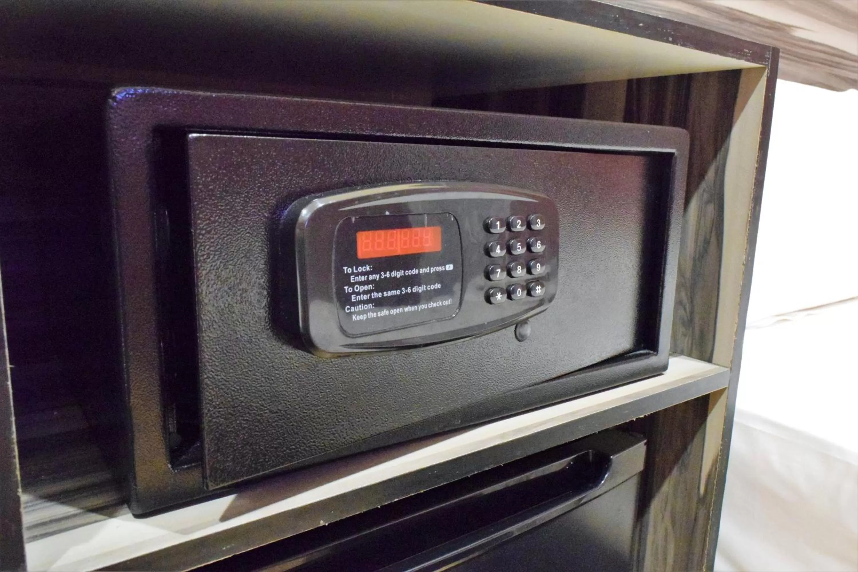 safe in DJ Citi Inn Premier