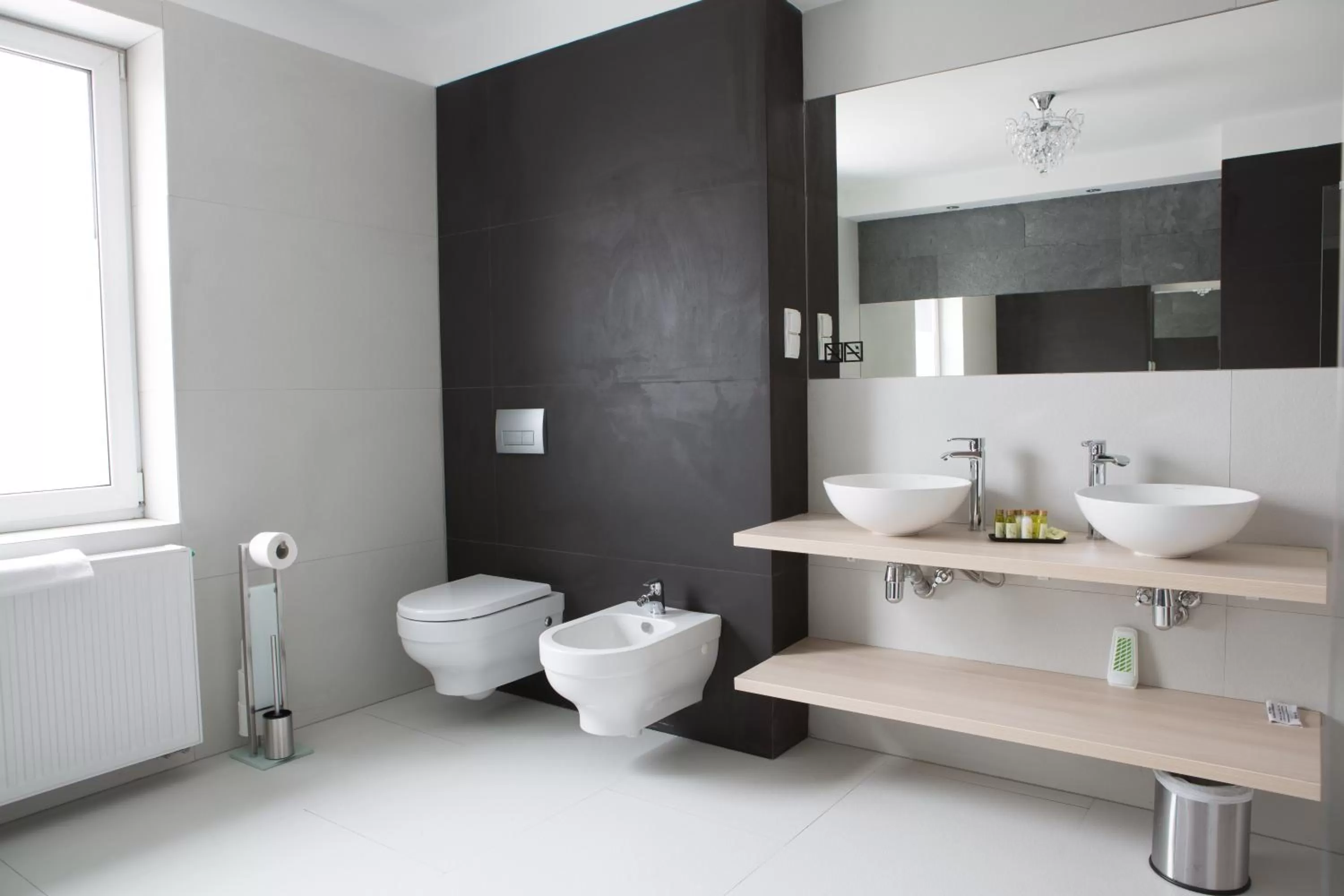 Bathroom in Hotel Lantier & Swimming Pool Zone