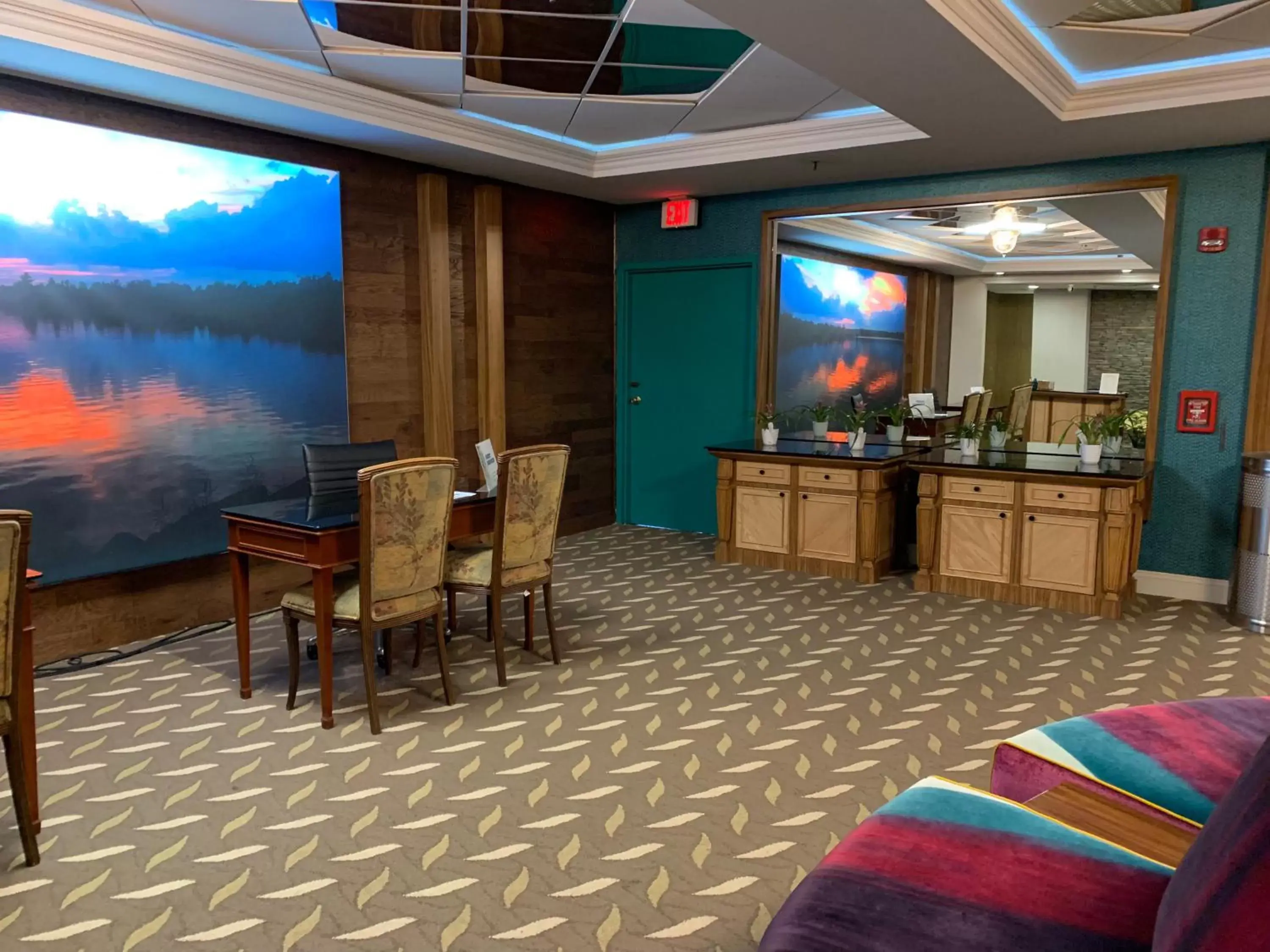 Lobby or reception, TV/Entertainment Center in Split Rock Resort