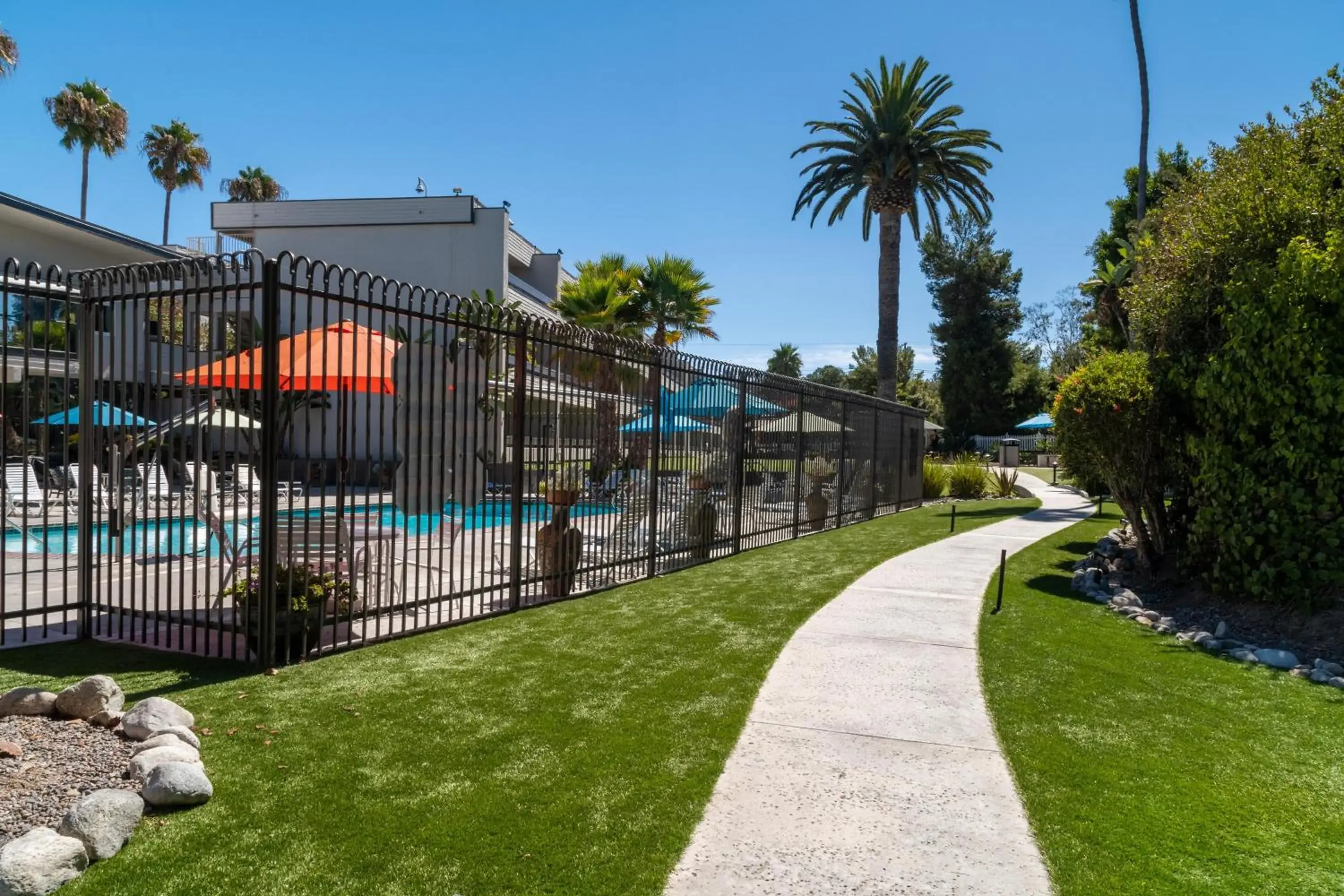 Swimming pool in San Clemente Inn