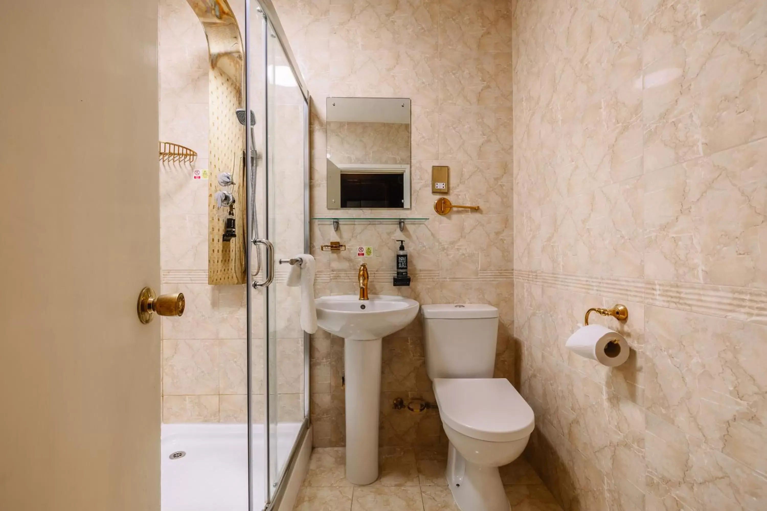 Toilet, Bathroom in Muthu Belstead Brook Hotel