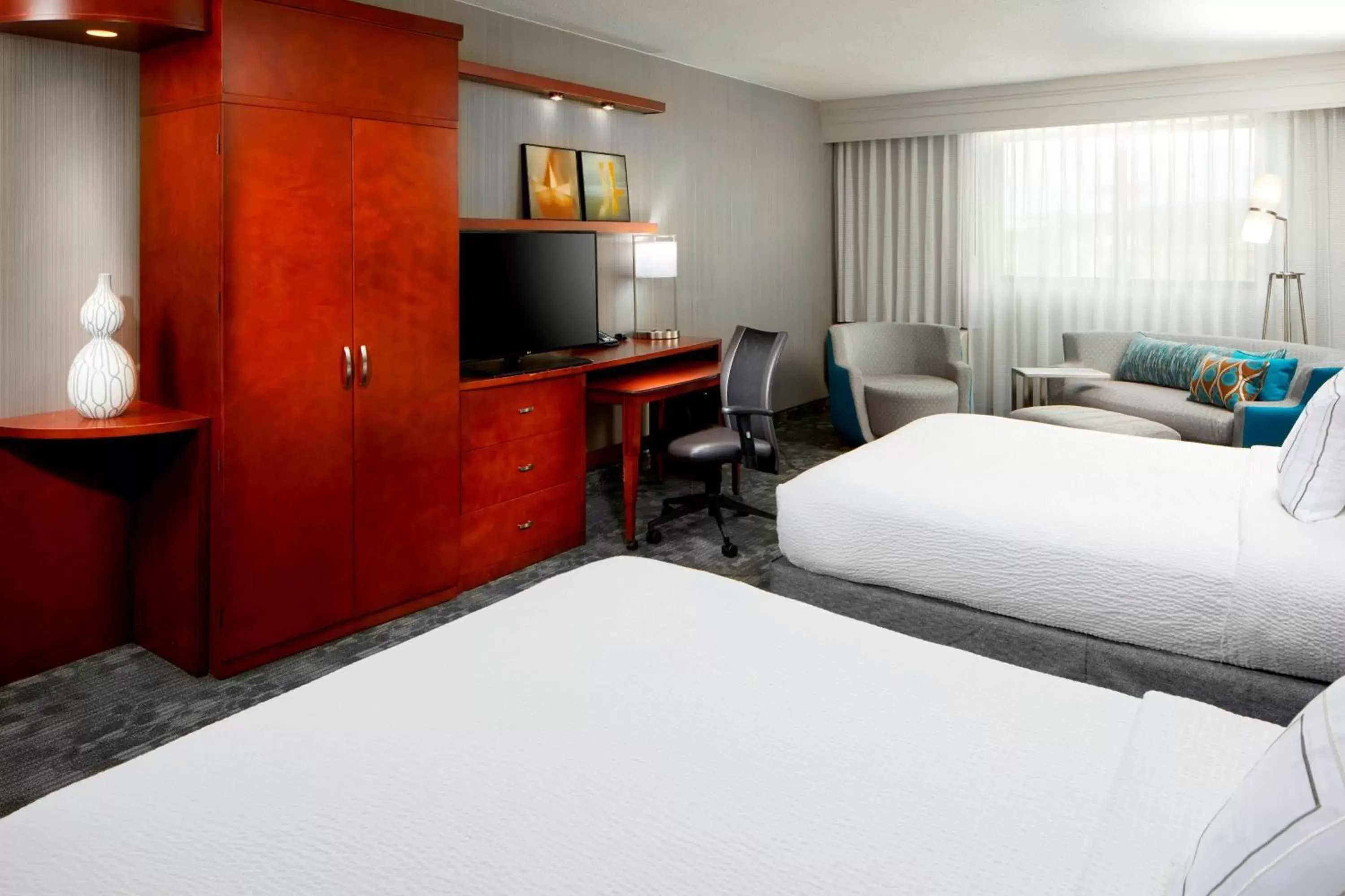 Photo of the whole room, Bed in Courtyard by Marriott San Antonio Six Flags at The RIM