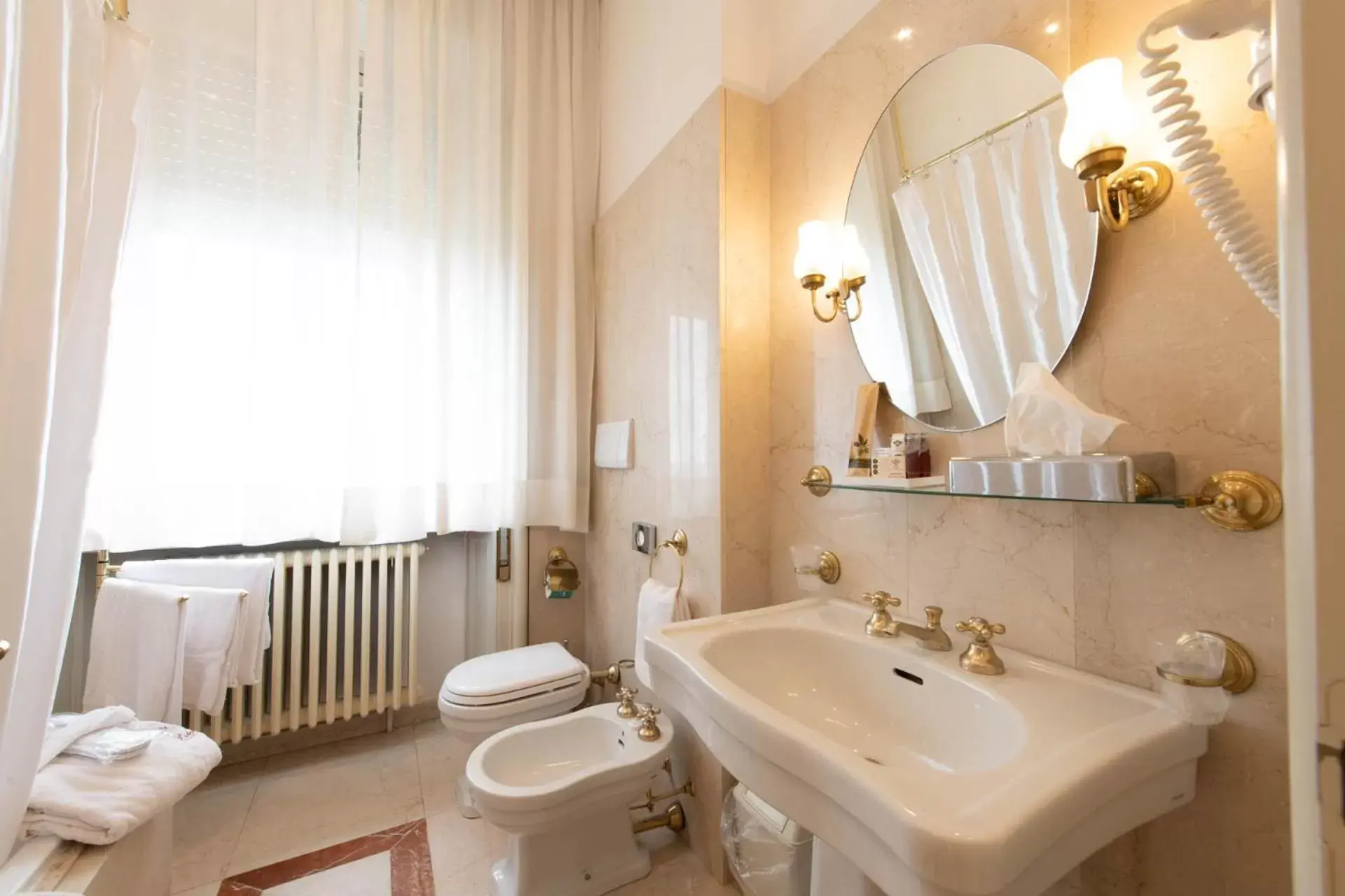 Bathroom in Palace Grand Hotel Varese