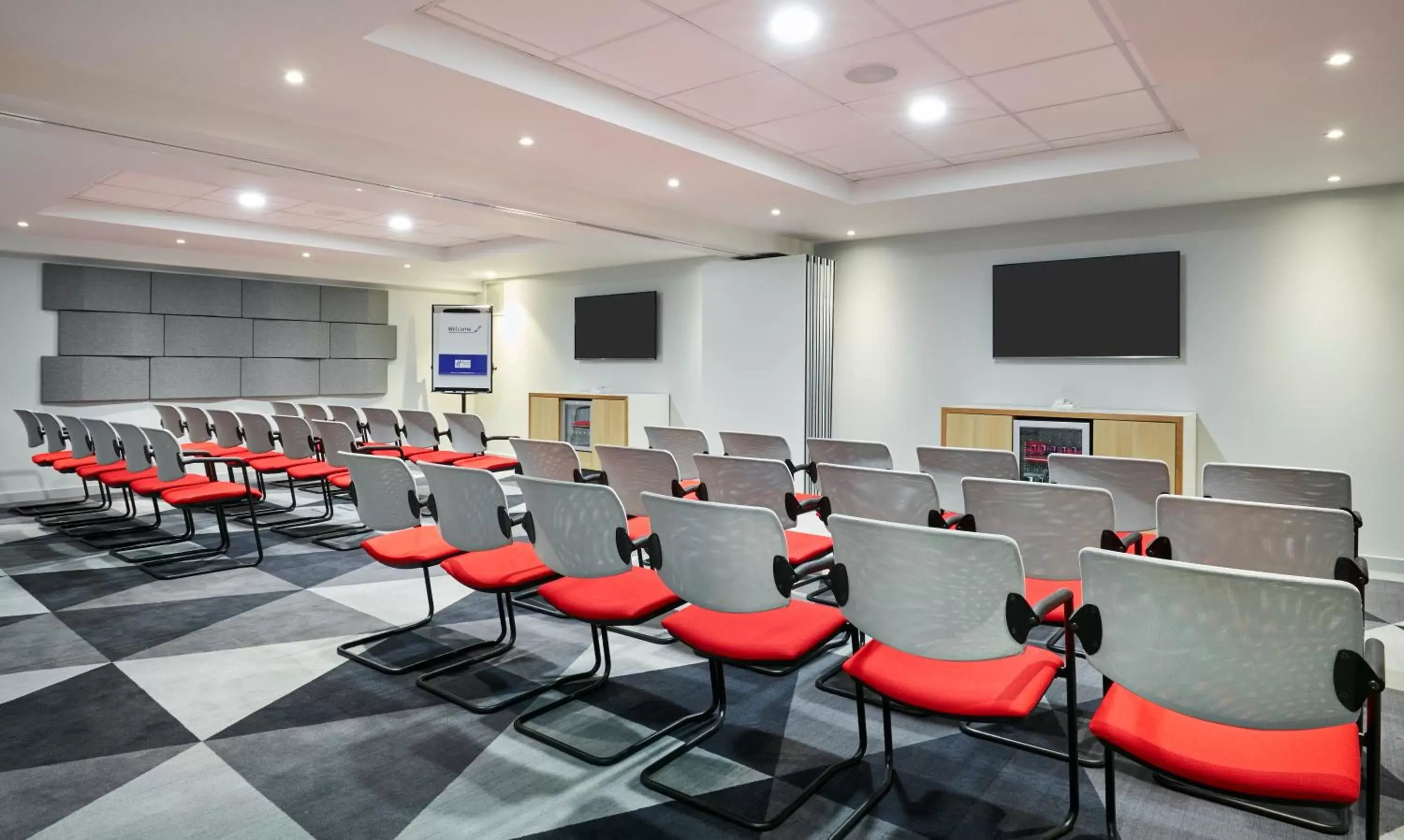 Meeting/conference room in Holiday Inn Express Dublin City Centre