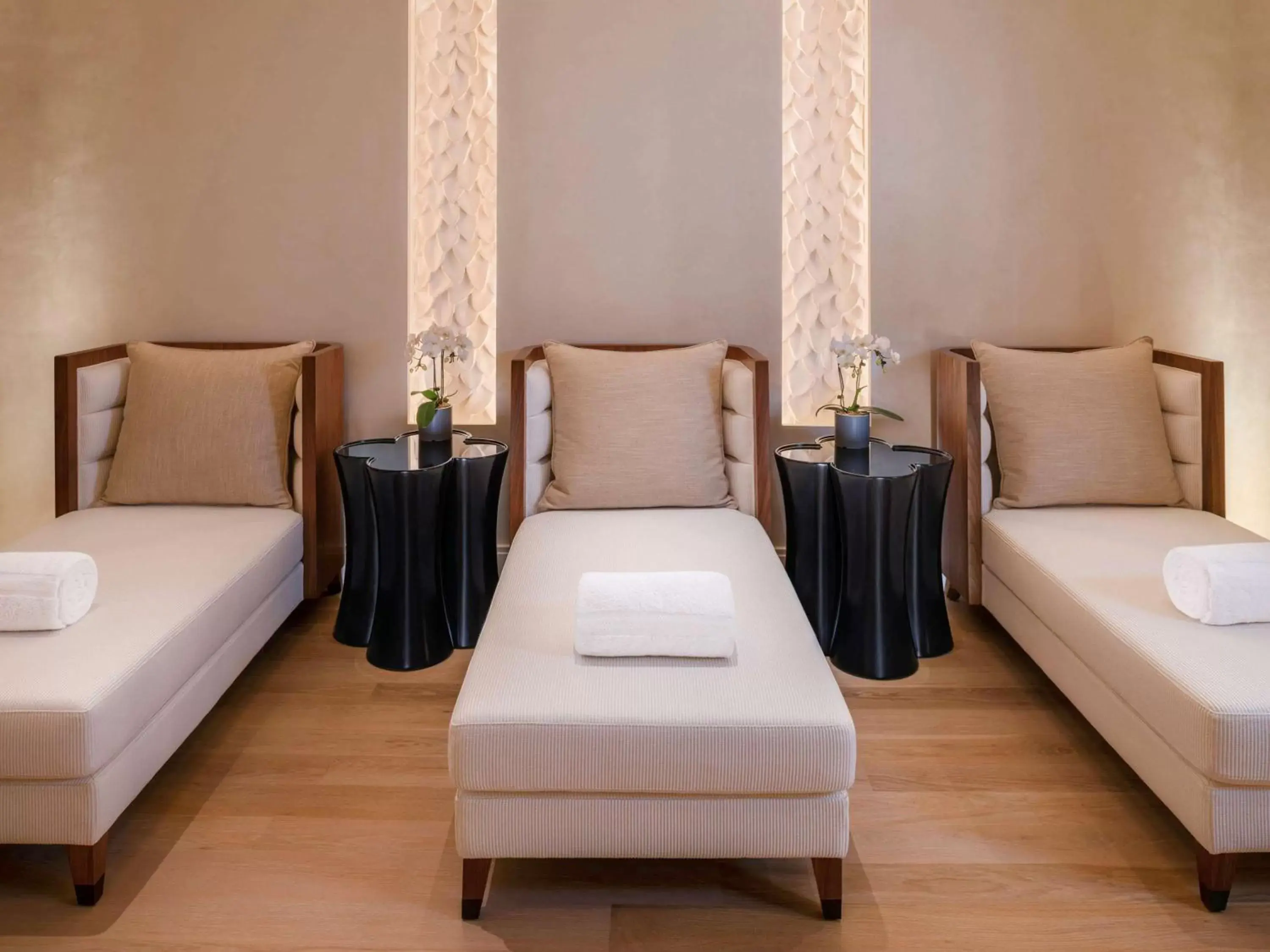 Spa and wellness centre/facilities, Bed in Raffles Singapore