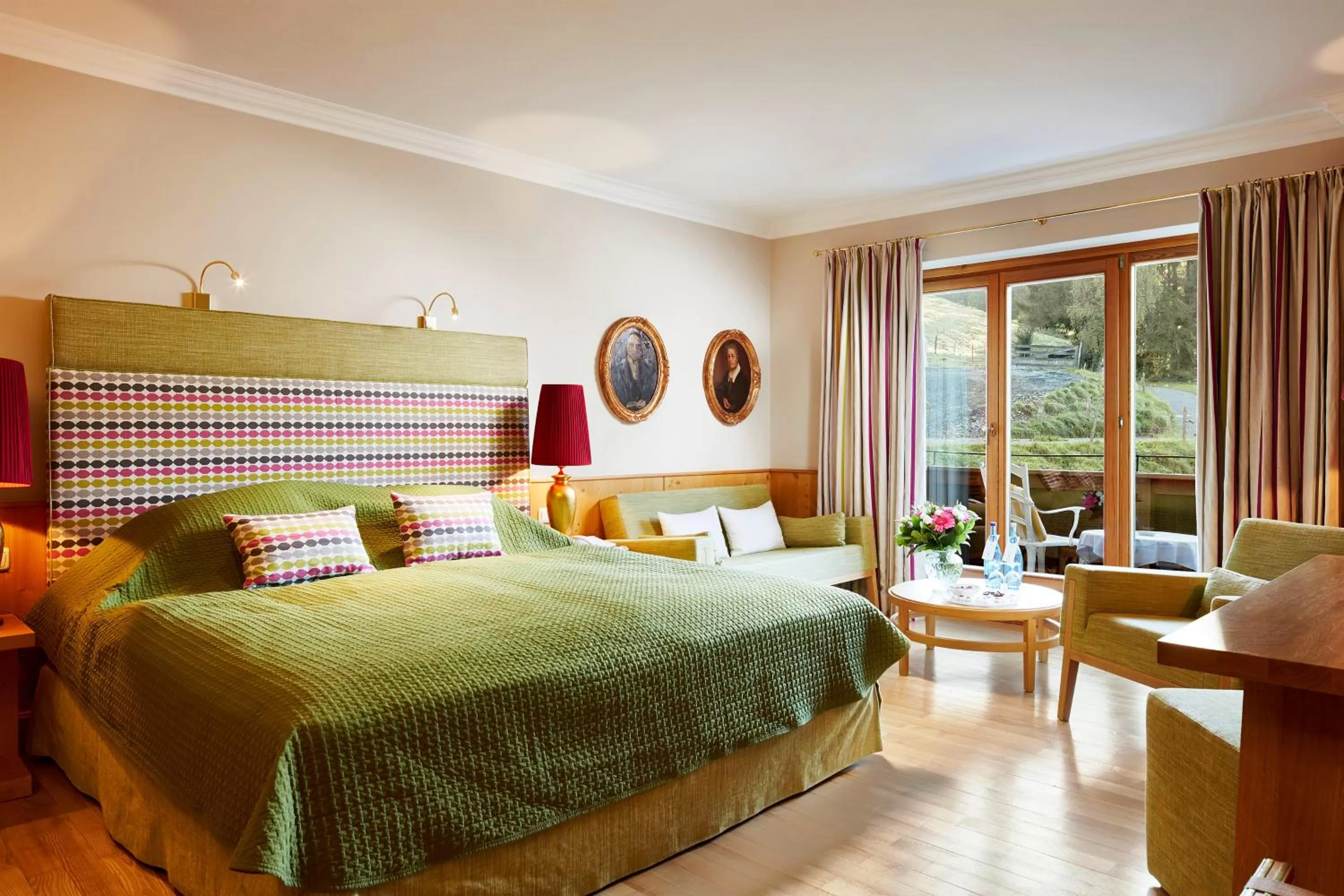 Seating area, Bed in Relais & Châteaux Hotel Tennerhof