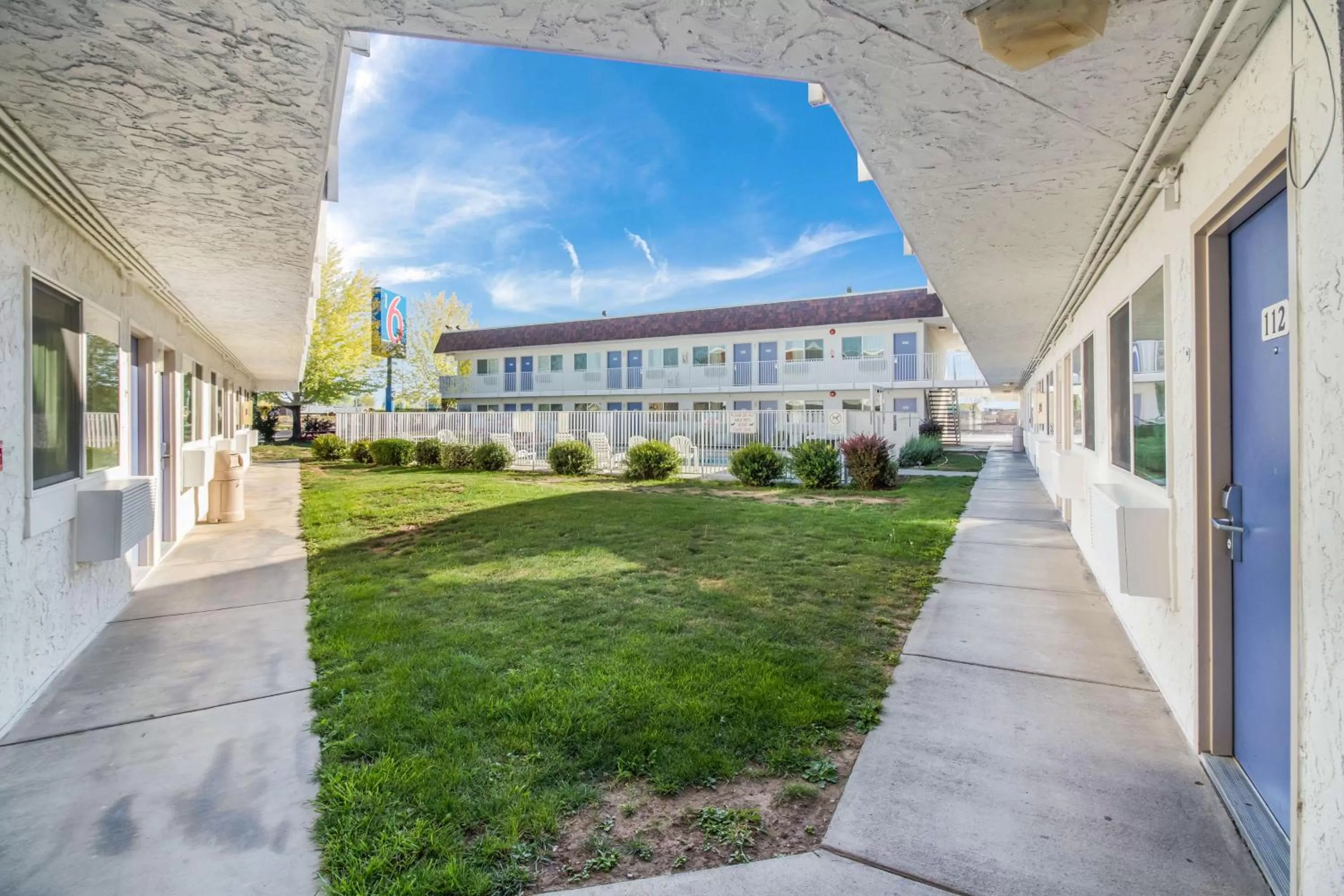 Property building in Motel 6-Moses Lake, WA