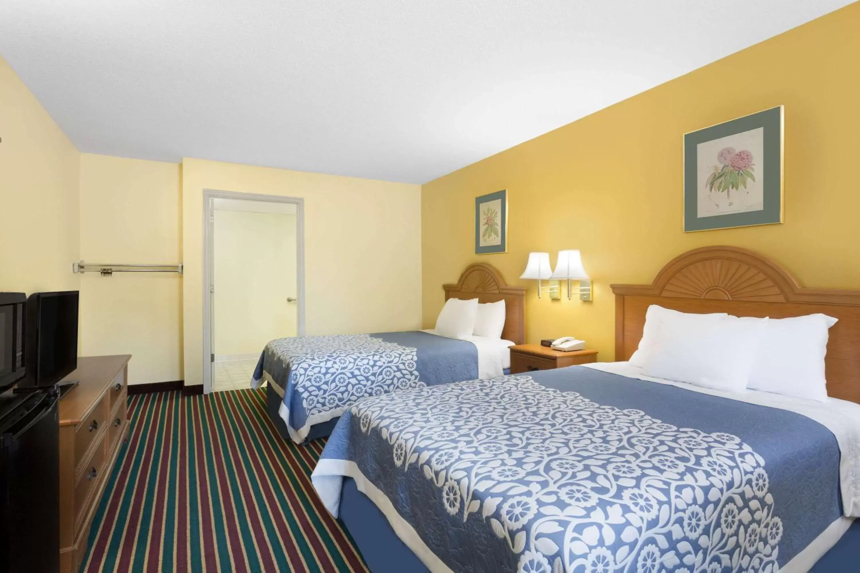 Photo of the whole room, Bed in Days Inn by Wyndham Biscoe Photo of the whole room, Bed in Days Inn by Wyndham Biscoe