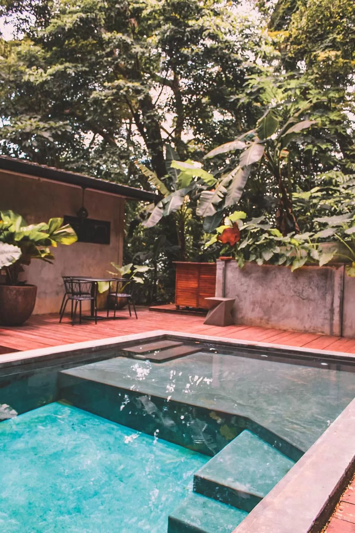 Swimming pool in Saboga Lodge