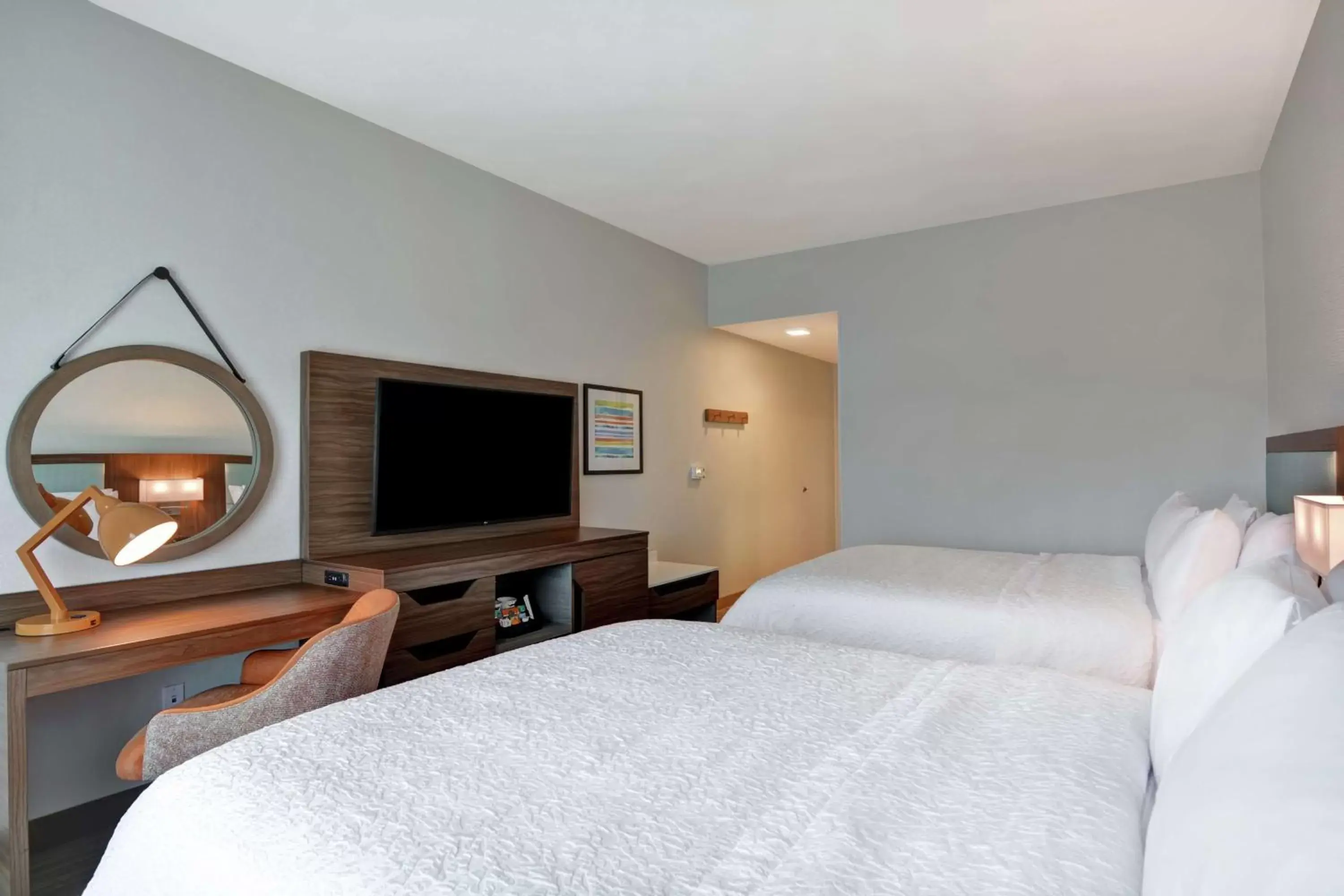Bedroom, Bed in Hampton Inn Chula Vista Eastlake