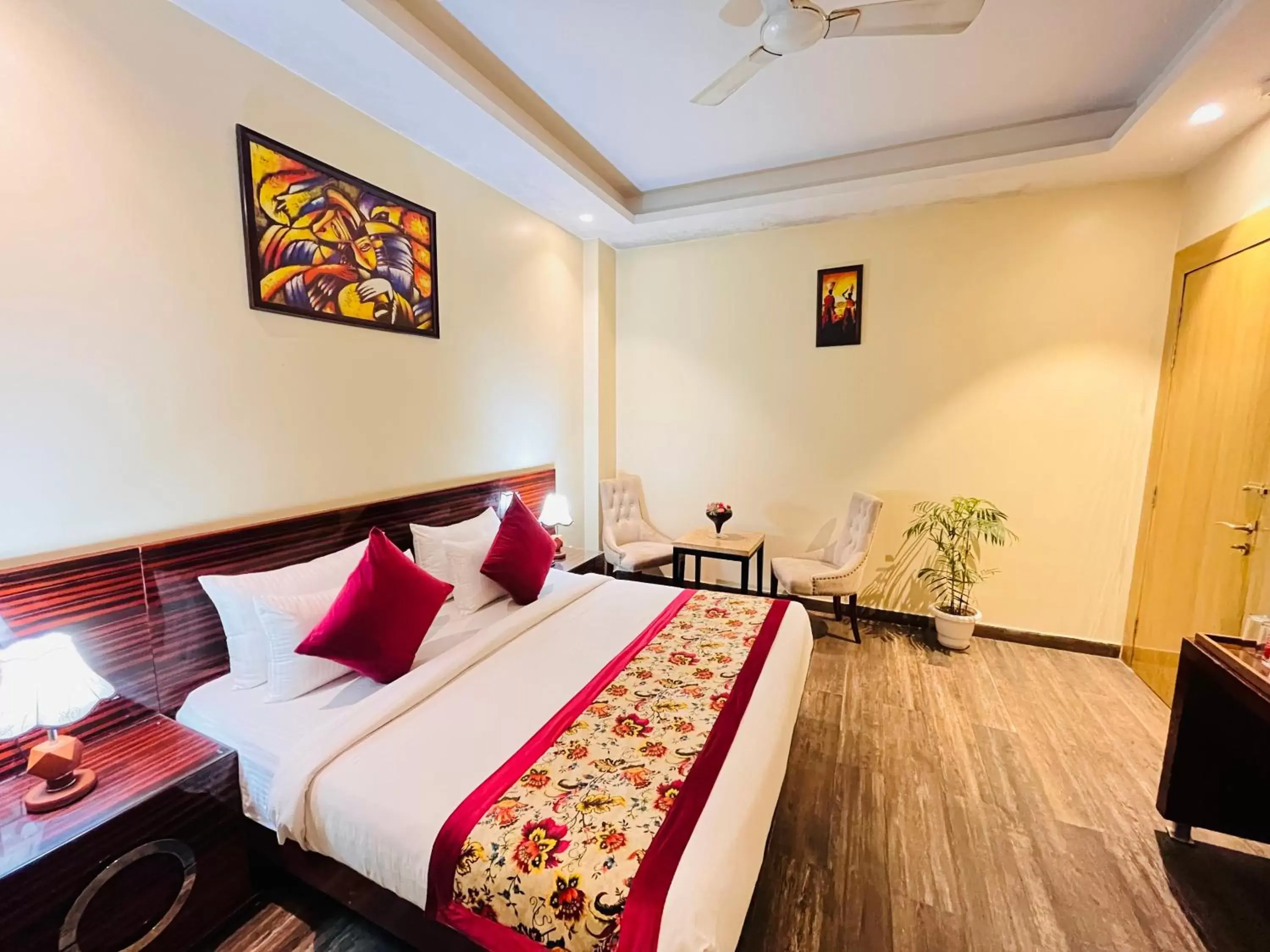 Bed in Hotel Banz - Near Delhi International Airport