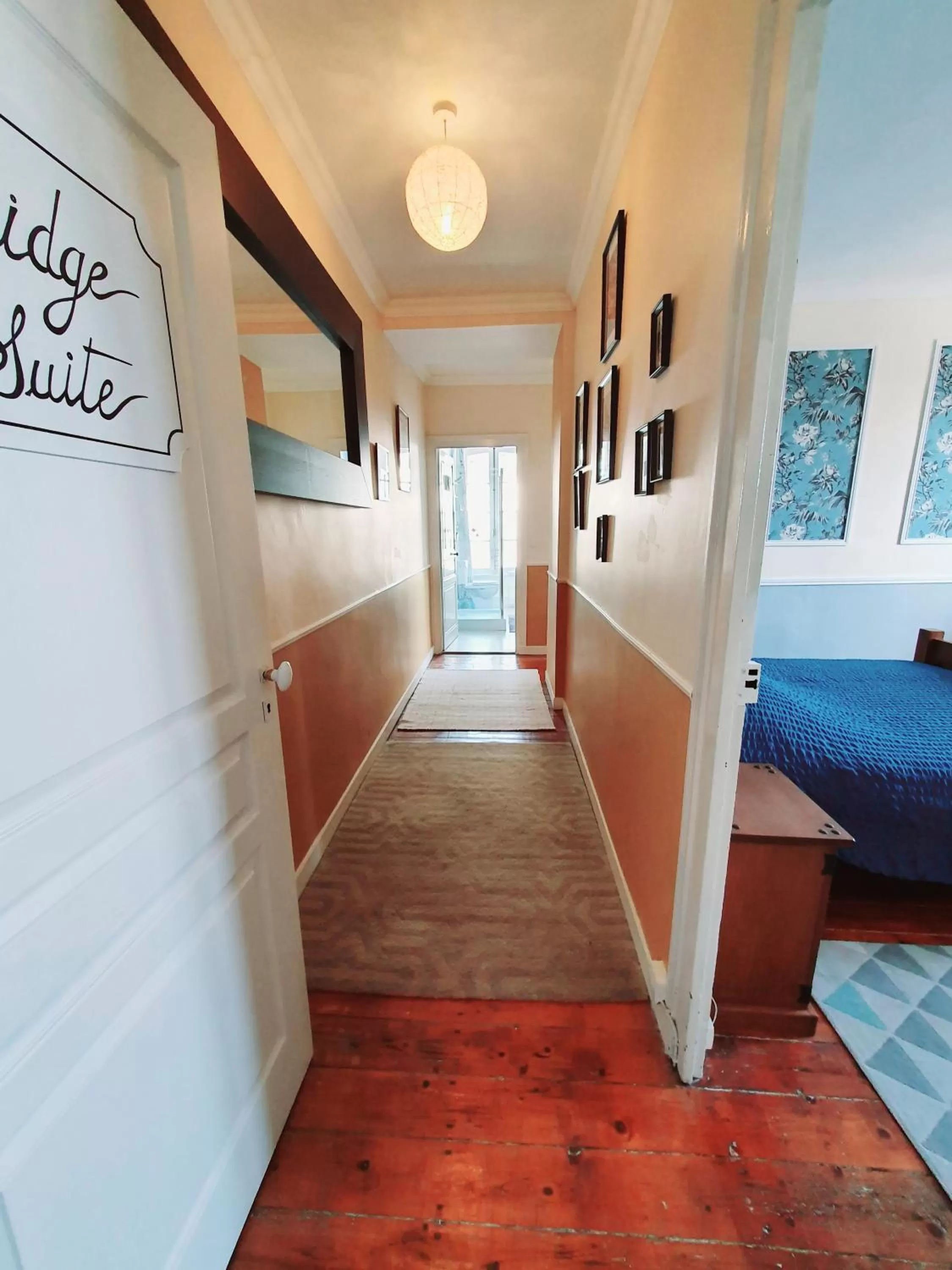 Lobby or reception, Bed in Chambres Dhôtes Numéro 1