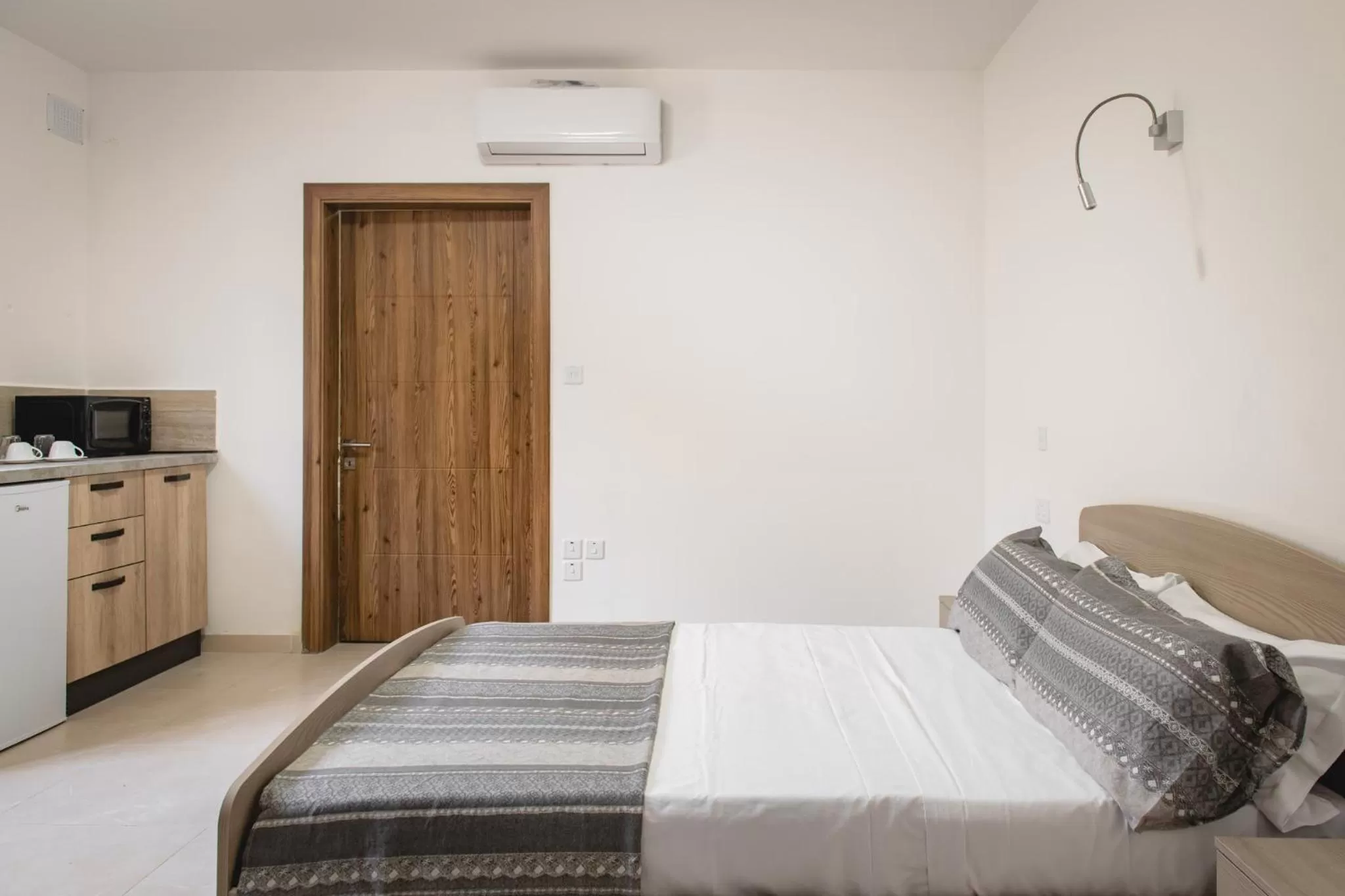 Bedroom, Bed in Mon-Chery