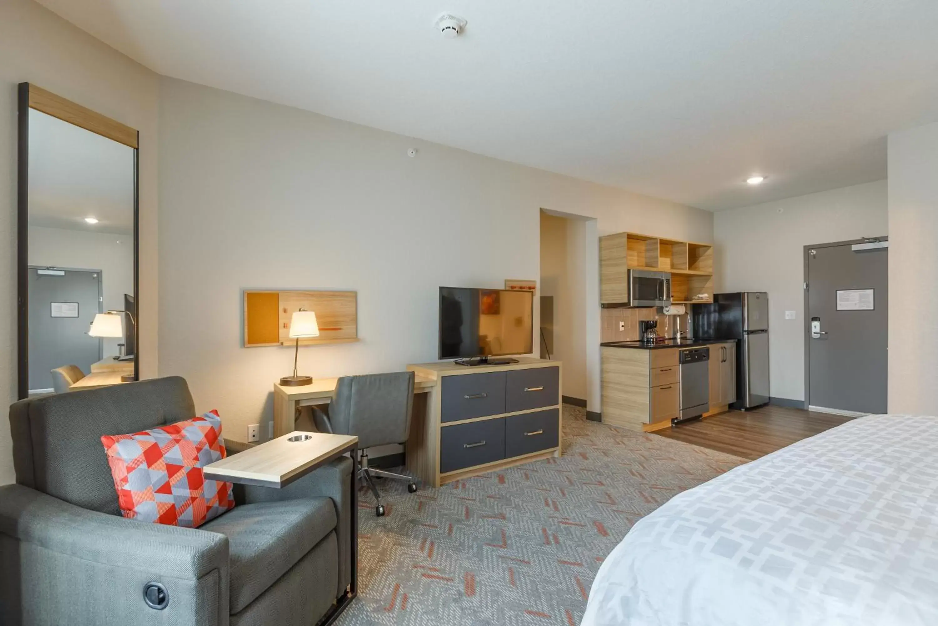 Photo of the whole room, Seating Area in Candlewood Suites - San Antonio - Schertz, an IHG Hotel