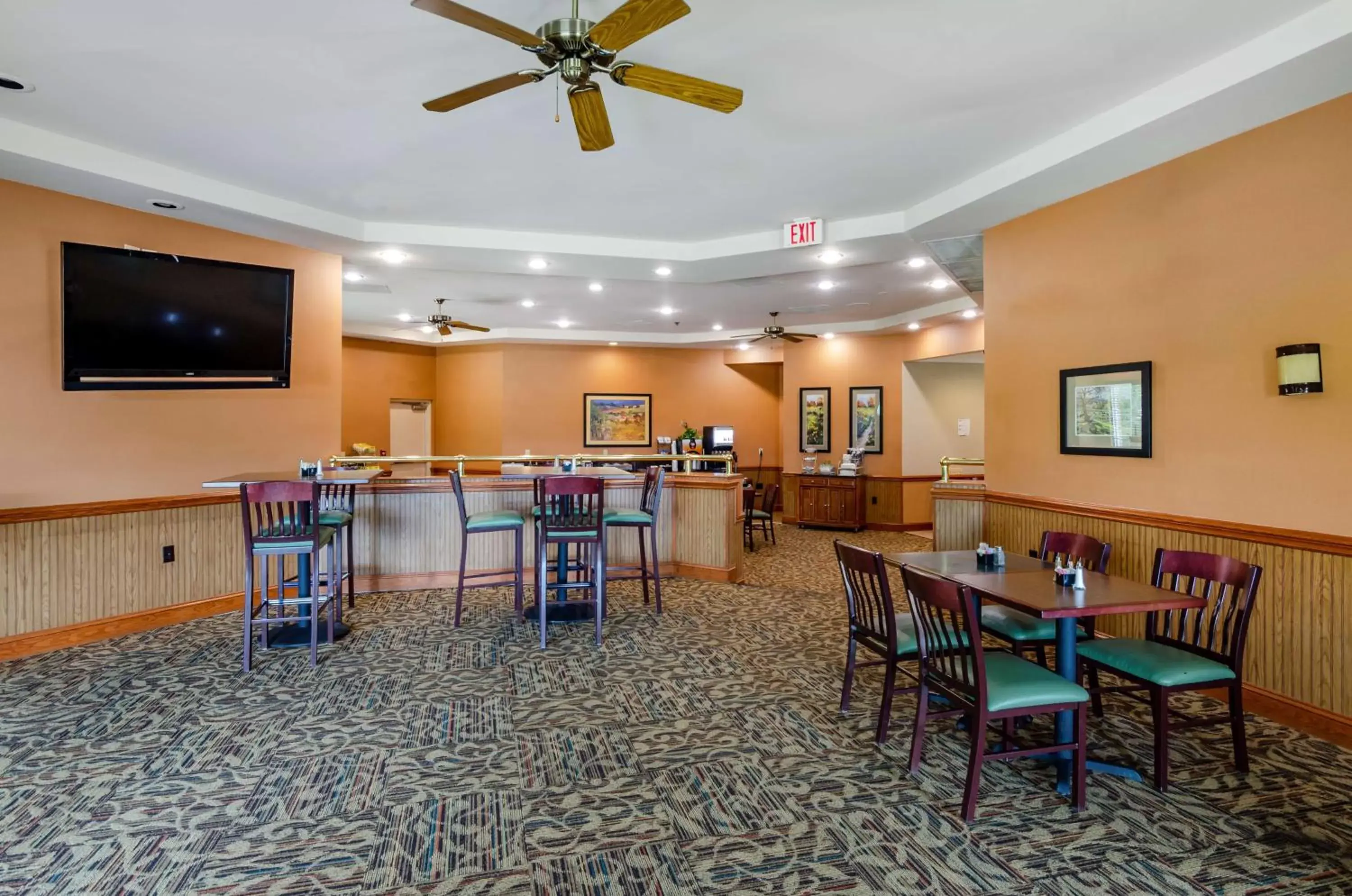 Breakfast, Restaurant/Places to Eat in Best Western Plus Inn at Hunt Ridge