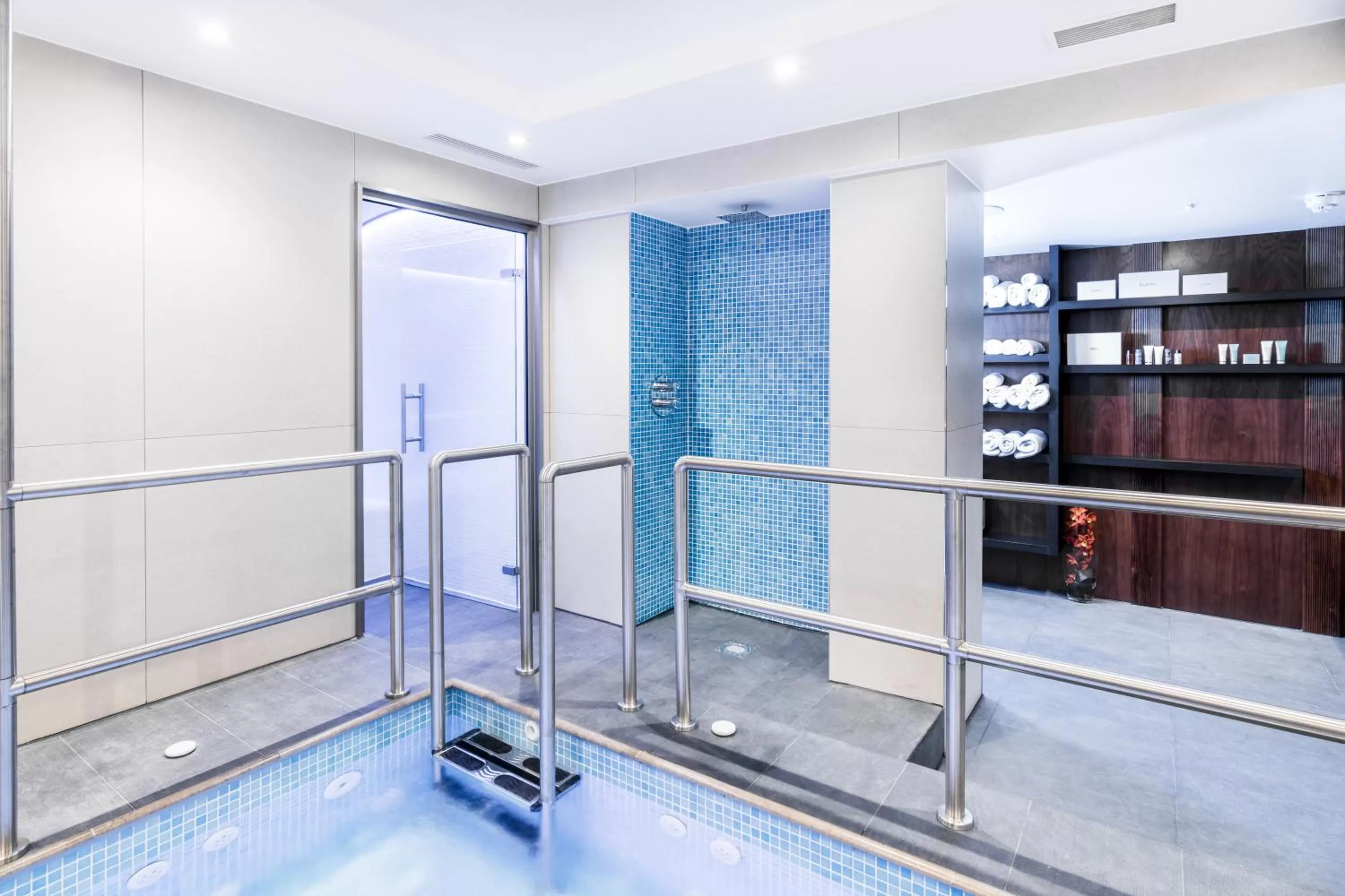 Property building in Montcalm Chilworth Townhouse, Paddington