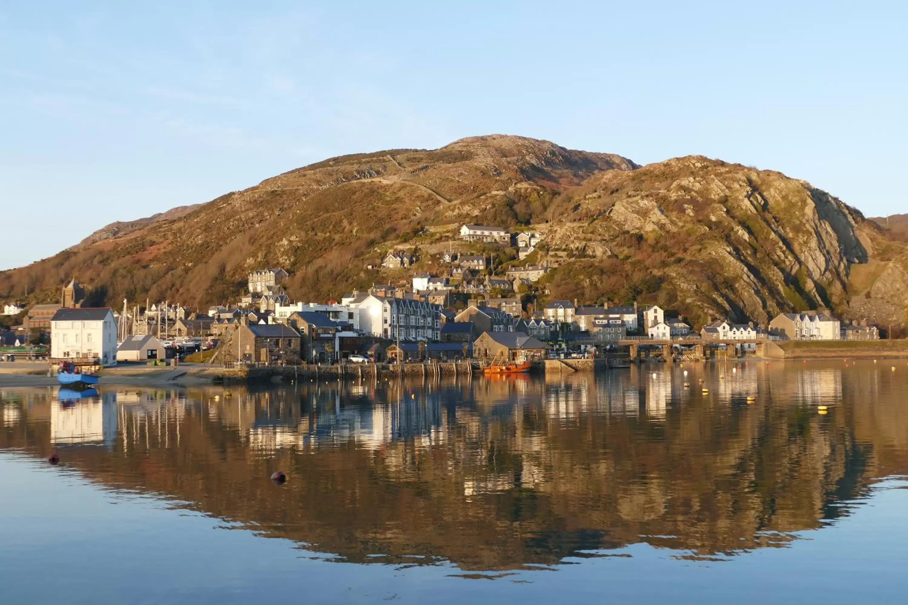 Neighbourhood, Winter in Bae Abermaw Boutique B&B