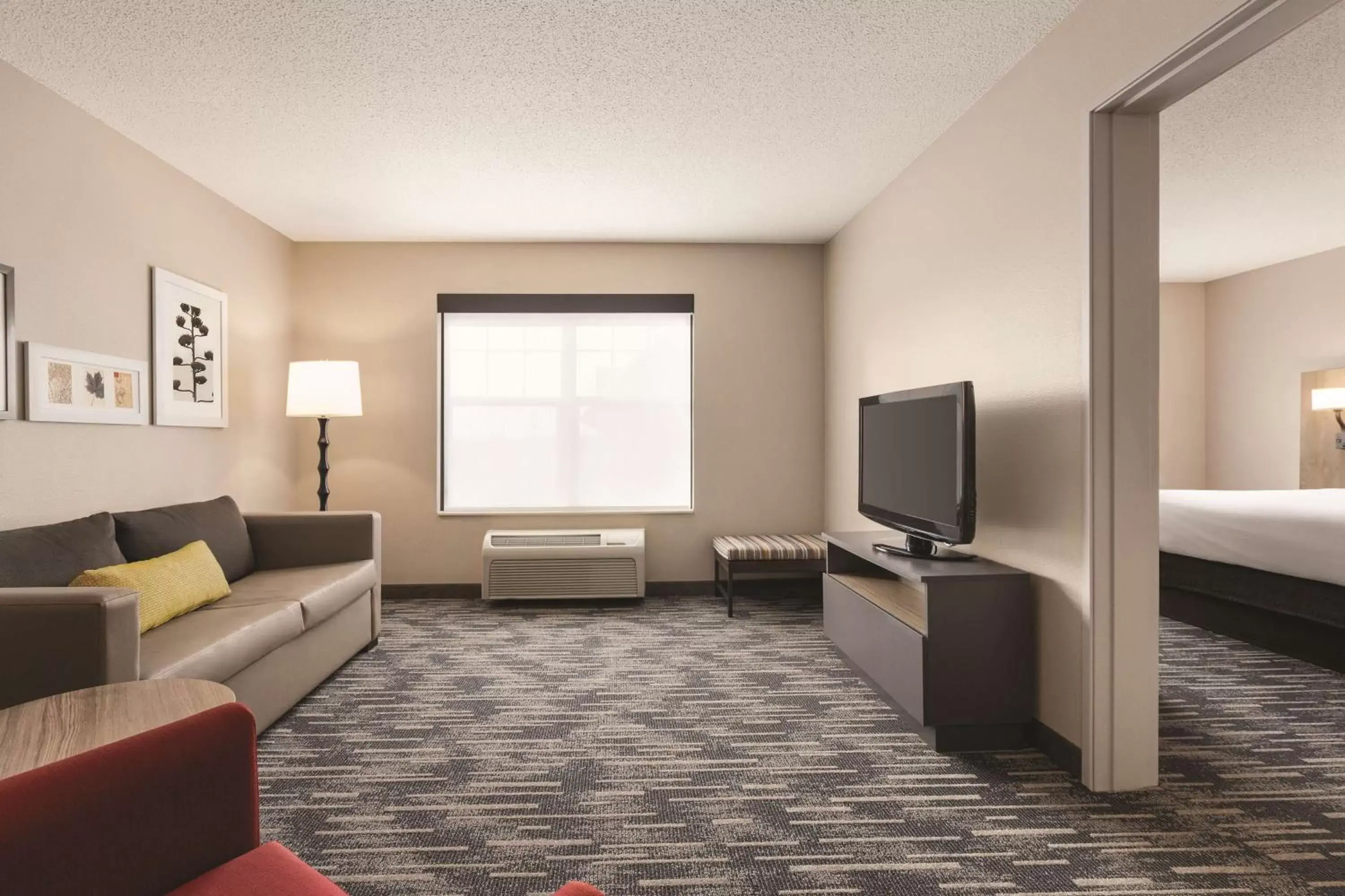 Photo of the whole room, Seating Area in Country Inn & Suites by Radisson, St. Cloud East, MN