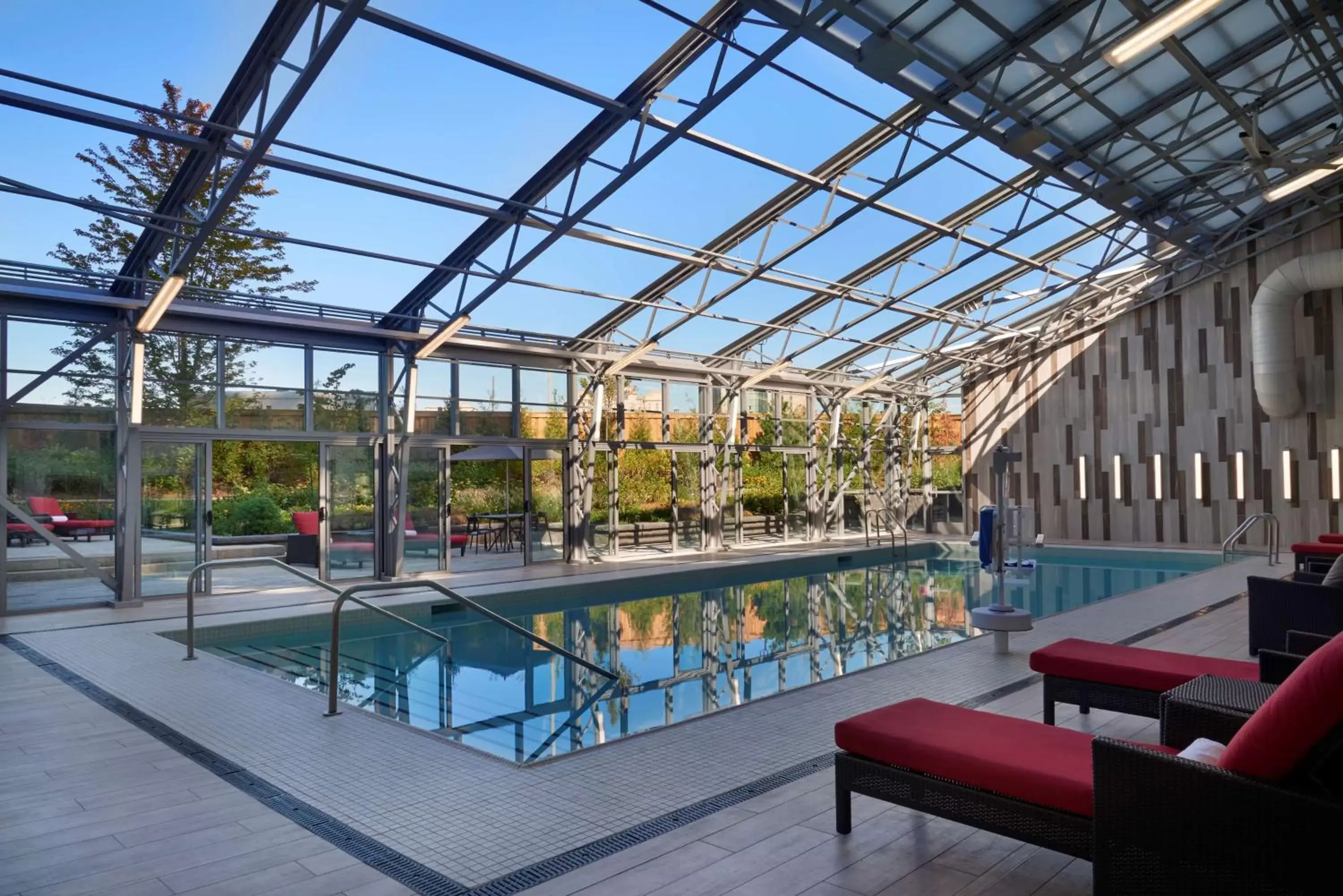 Pool view, Swimming Pool in Hilton Toronto Airport Hotel & Suites