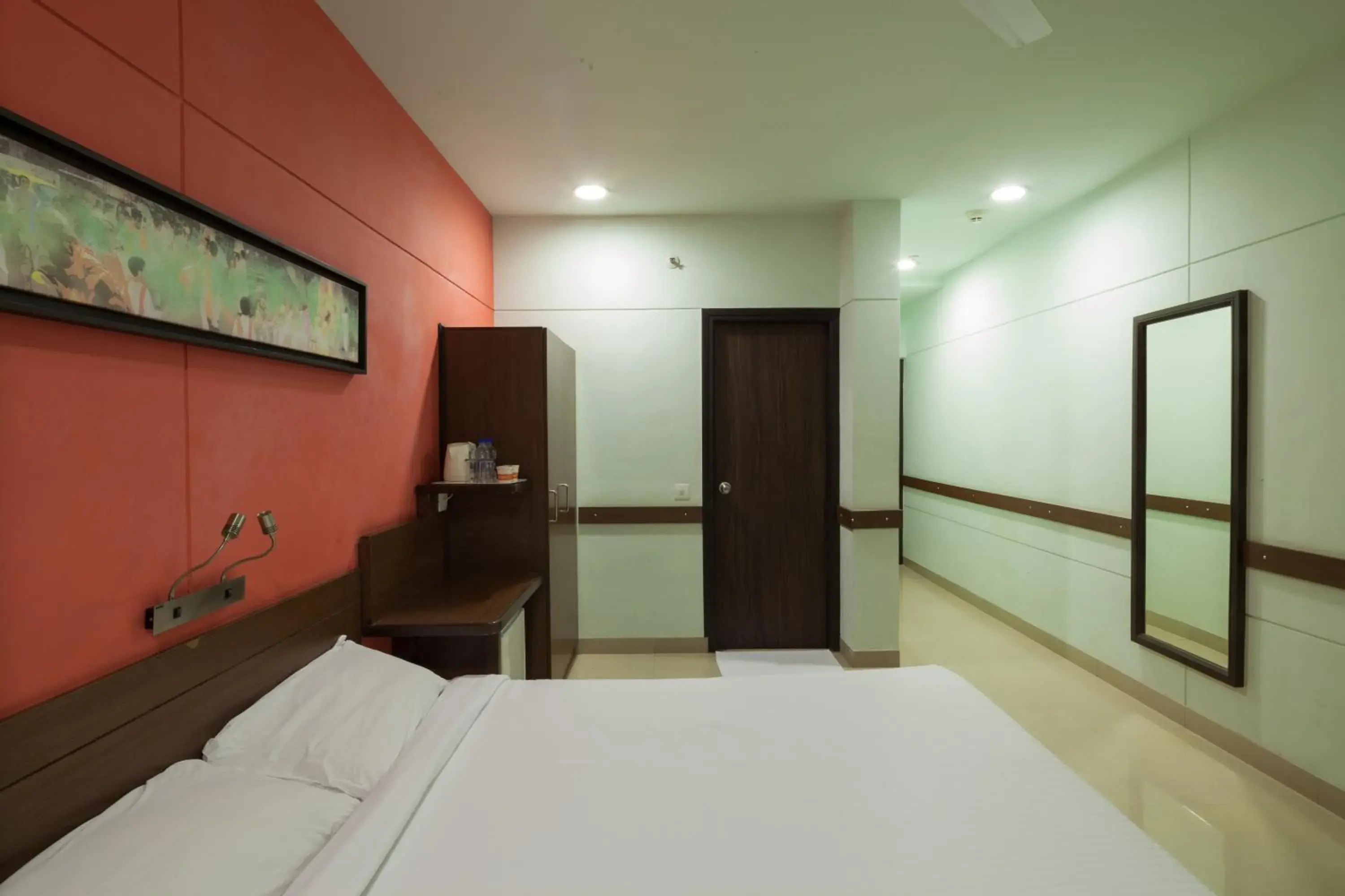 Bed in Ginger Mumbai Andheri (MIDC)