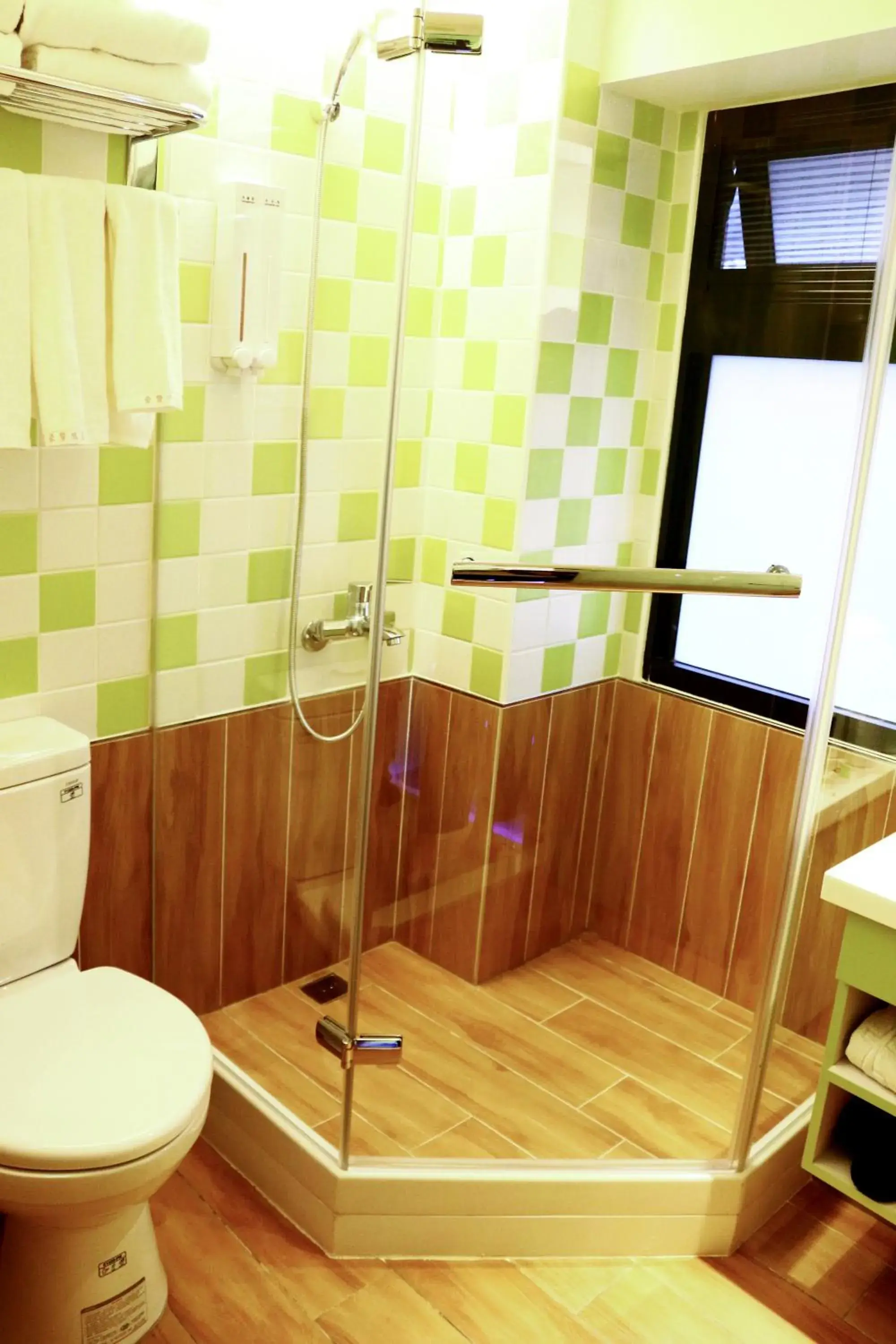 Bathroom in Haozhan Hotel