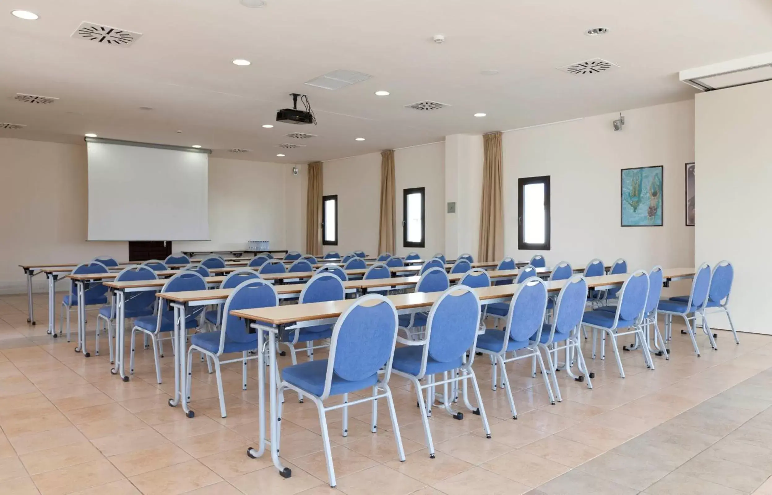 Meeting/conference room in Impressive Playa Granada Golf