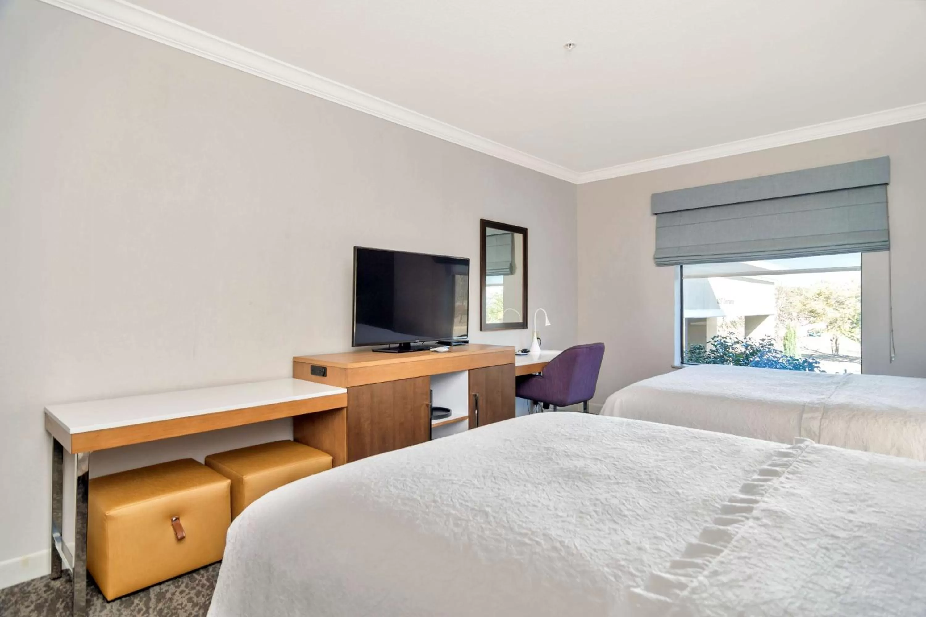 Bed in Hampton Inn & Suites Fort Worth-Fossil Creek