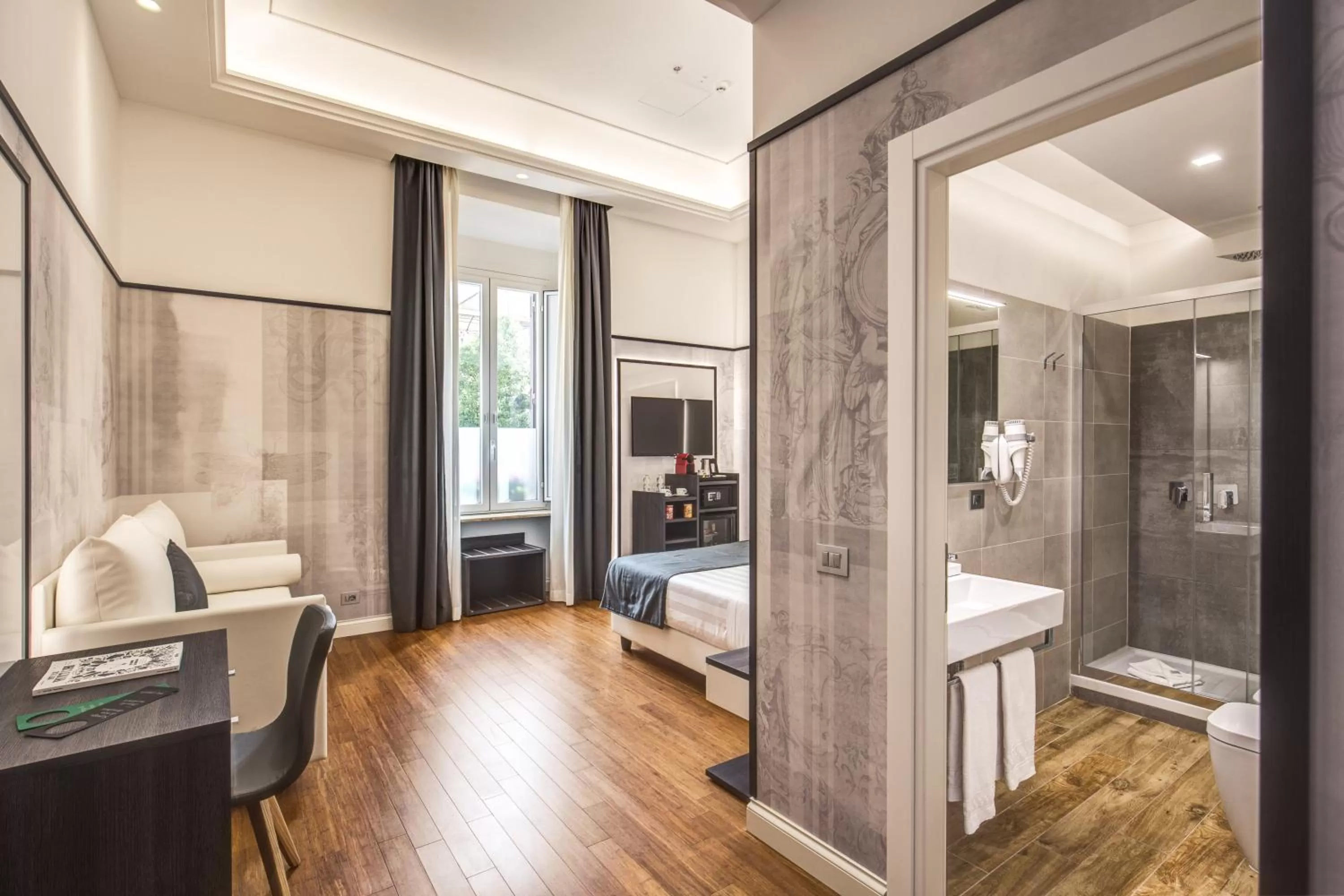 Photo of the whole room, Bed in The Liberty Boutique Hotel