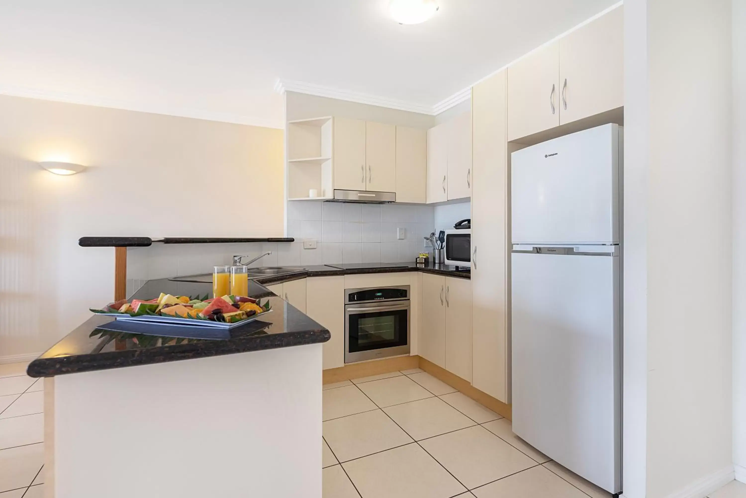 Kitchen or kitchenette, Kitchen/Kitchenette in Bay Village Tropical Retreat & Apartments