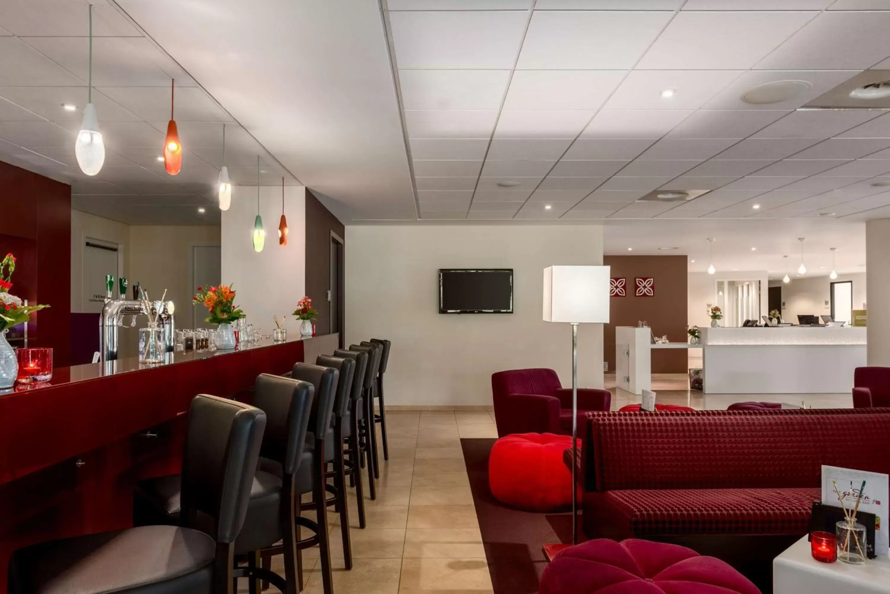 Lounge or bar, Restaurant/Places to Eat in Hilton Garden Inn Leiden