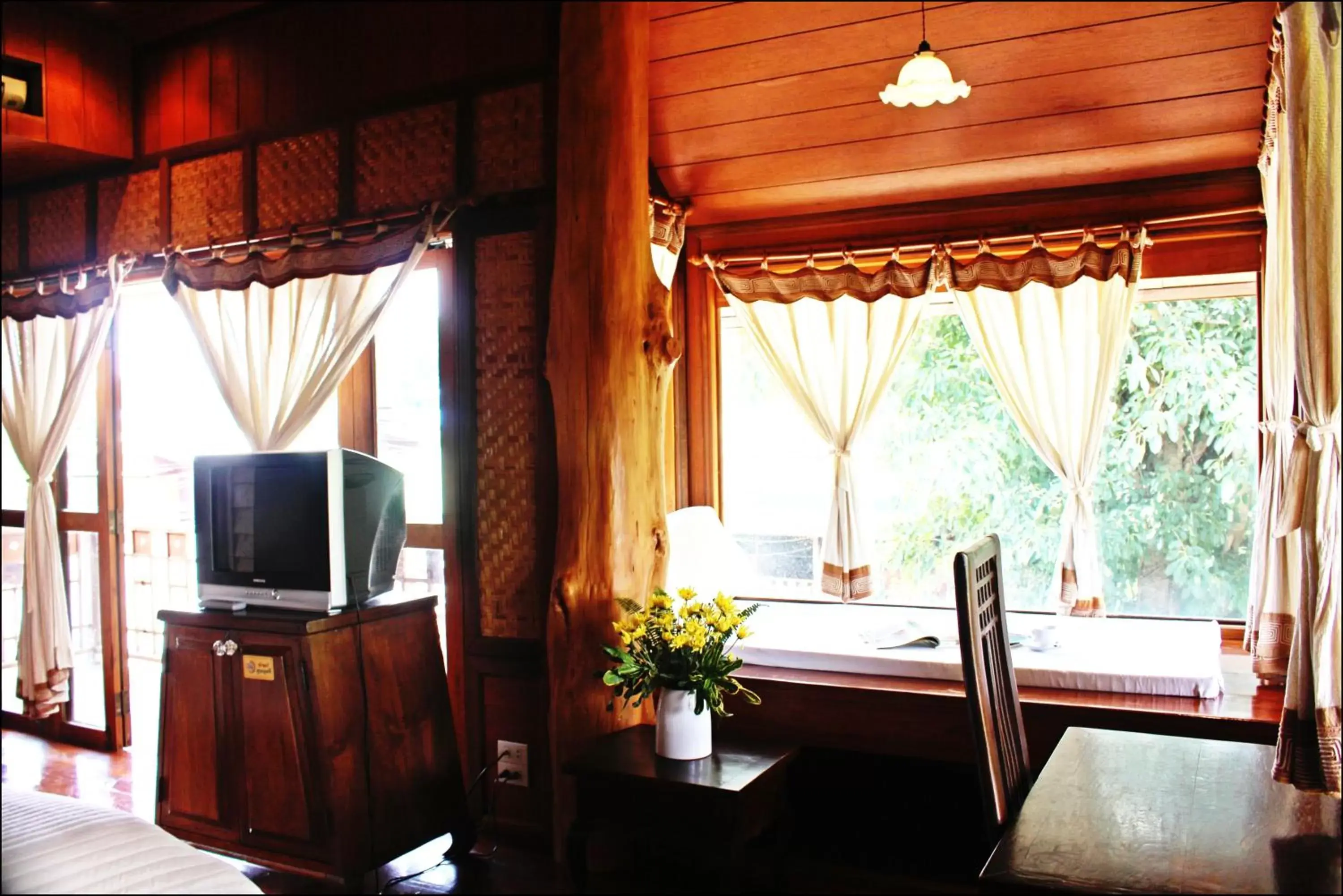 TV and multimedia, TV/Entertainment Center in Pai Vimaan Resort