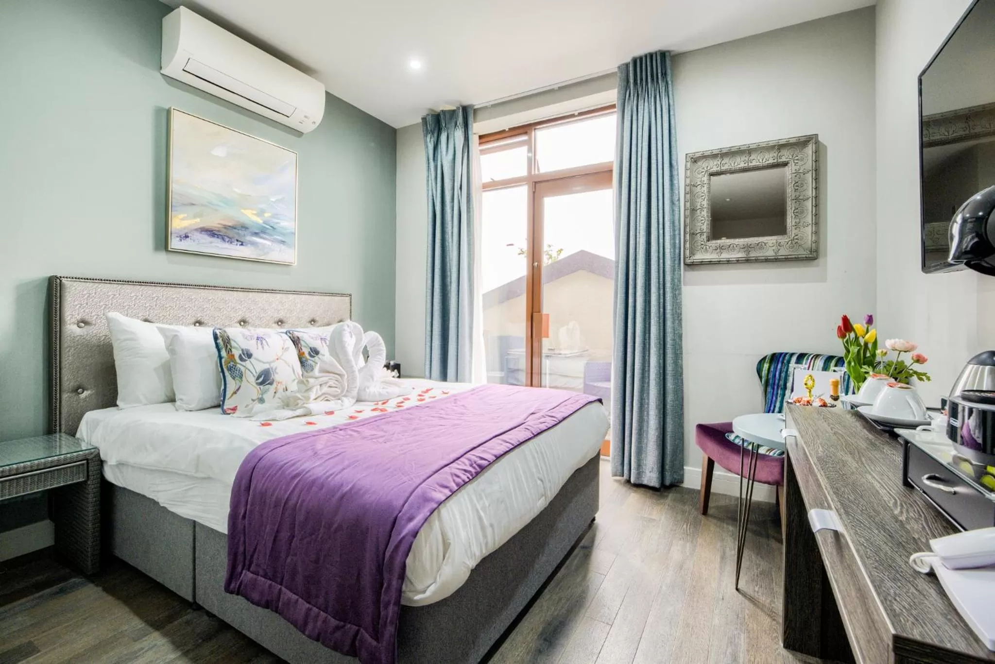 Bedroom, Bed in Villare Leicester City Centre hotel